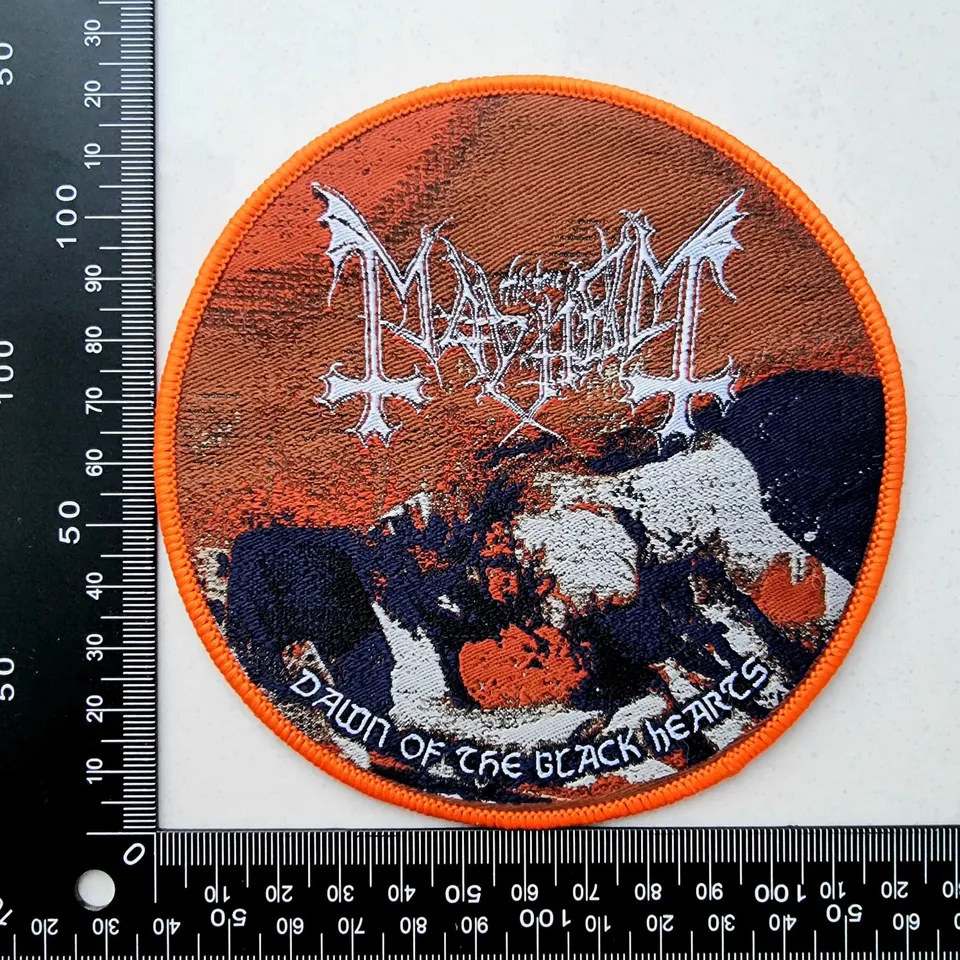 mayhem-dawn-of-the-black-hearts-patch-bordure-orange image 1