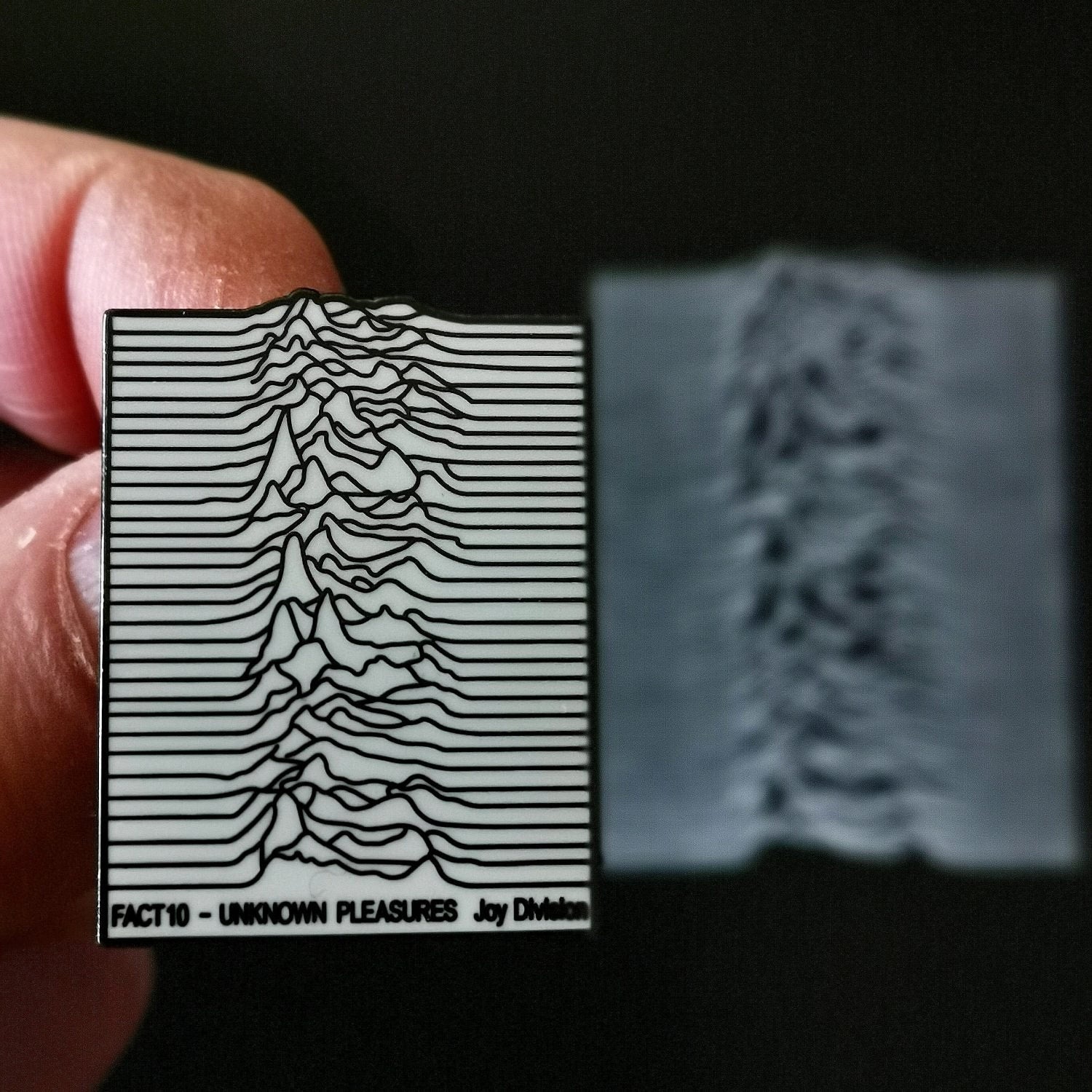 783punx-joy-division-unknown-pleasures-pin-s-mail-35mm image 1