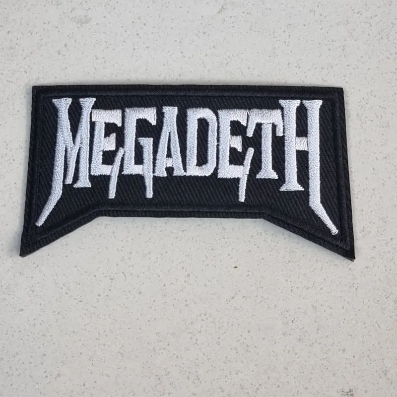 megadeth-logo-petit-patch-cusson-coudre-thrash image 1