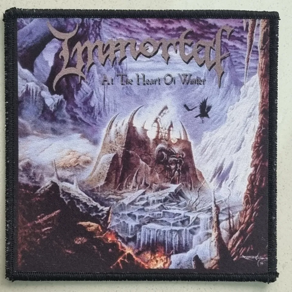 immortal-at-the-heart-of-winter-petit-patch-coudre image 1