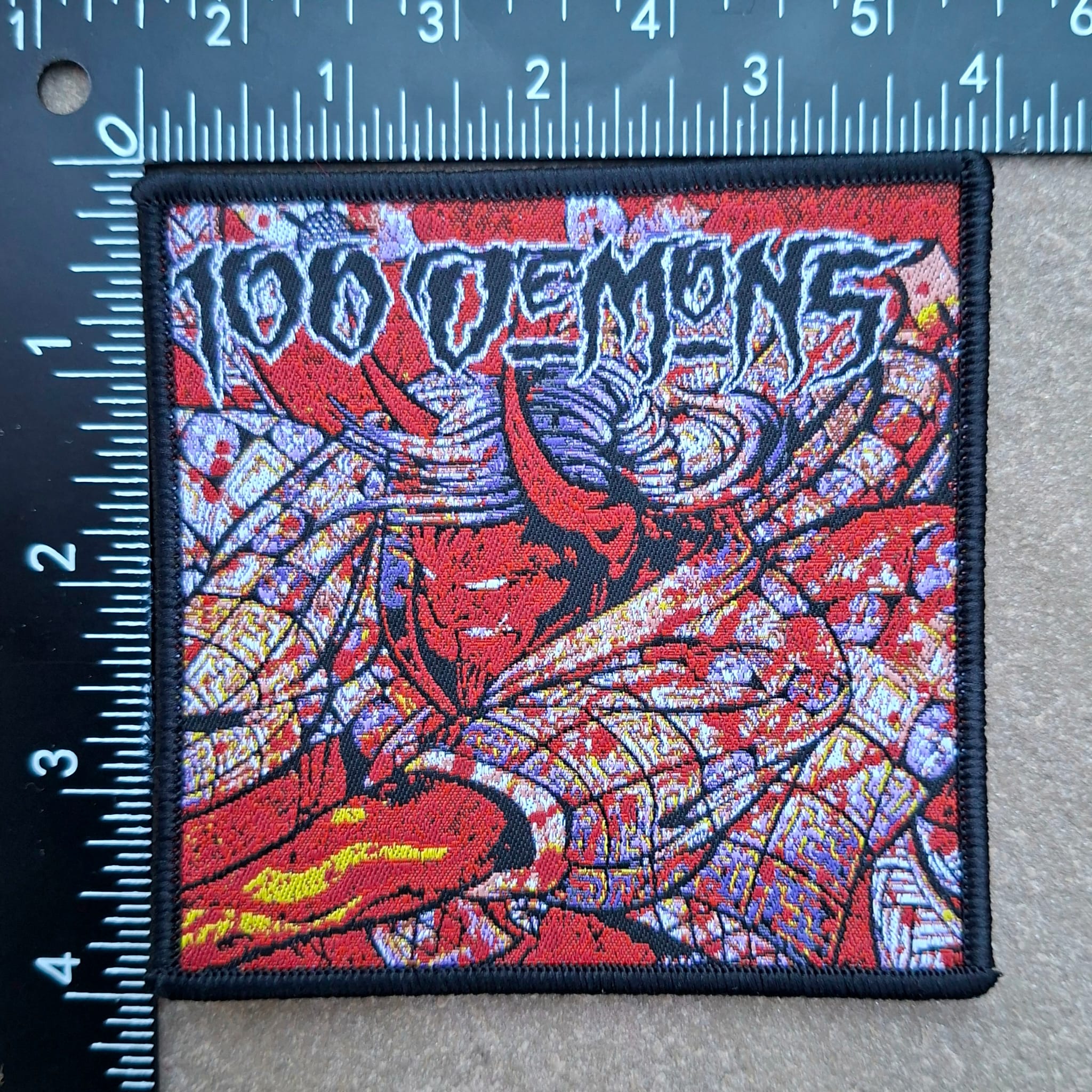 100-demons-selftitled-cusson-tiss-bordure-rouge image 5