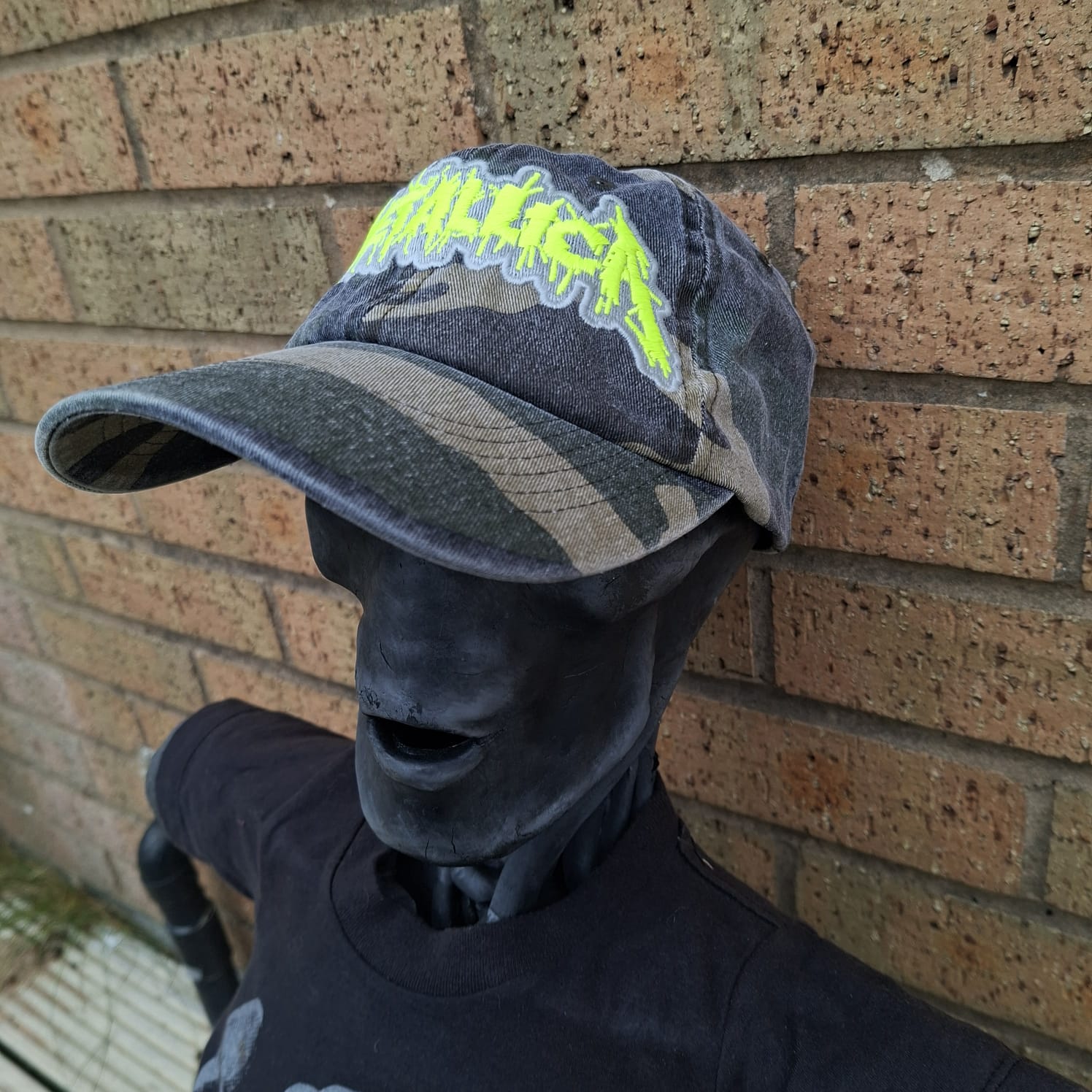 metallica-splatter-logo-casquette-camo-vert-phosphorescent image 2