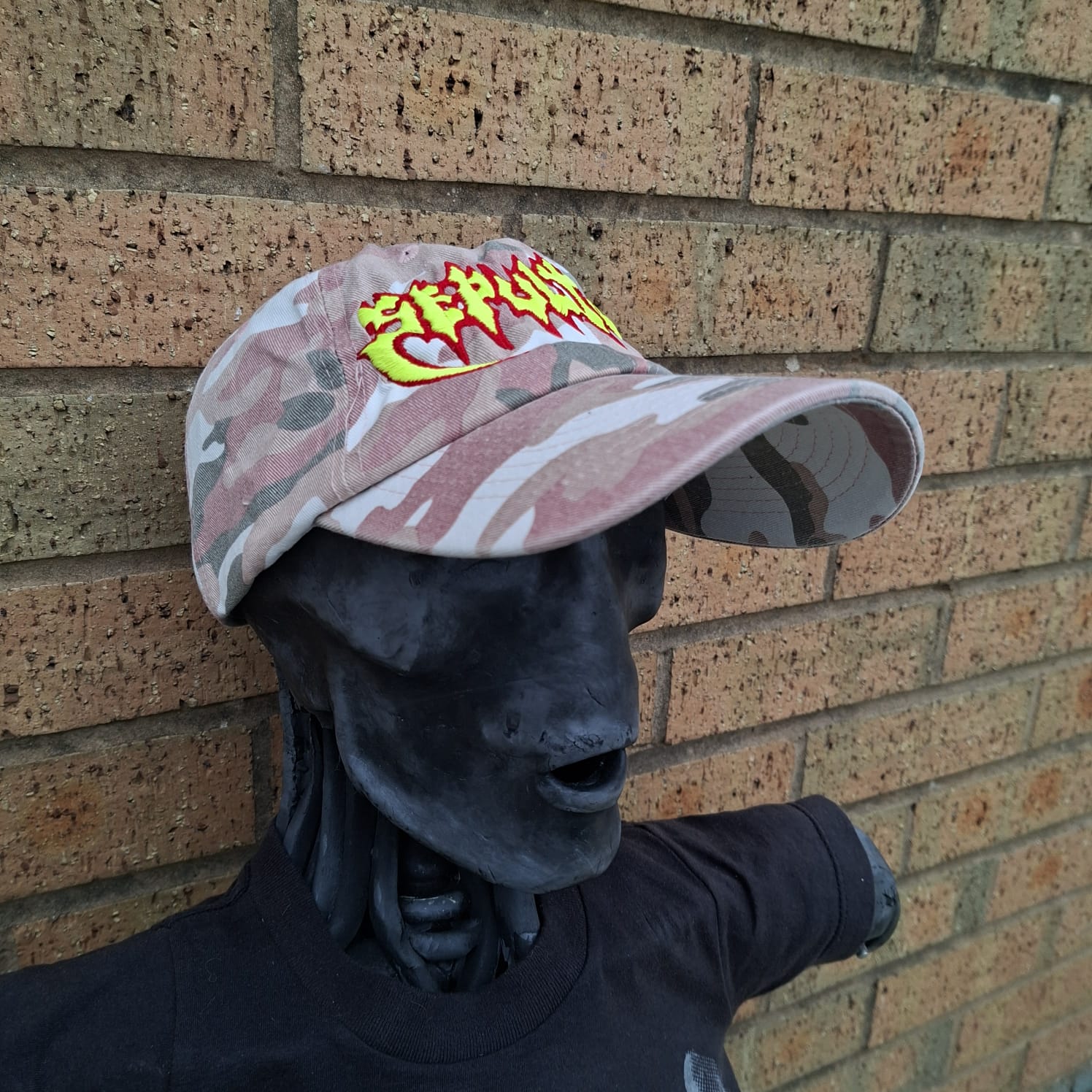 sepultura-old-logo-dad-cap-camo-rose-phosphorescent image 2