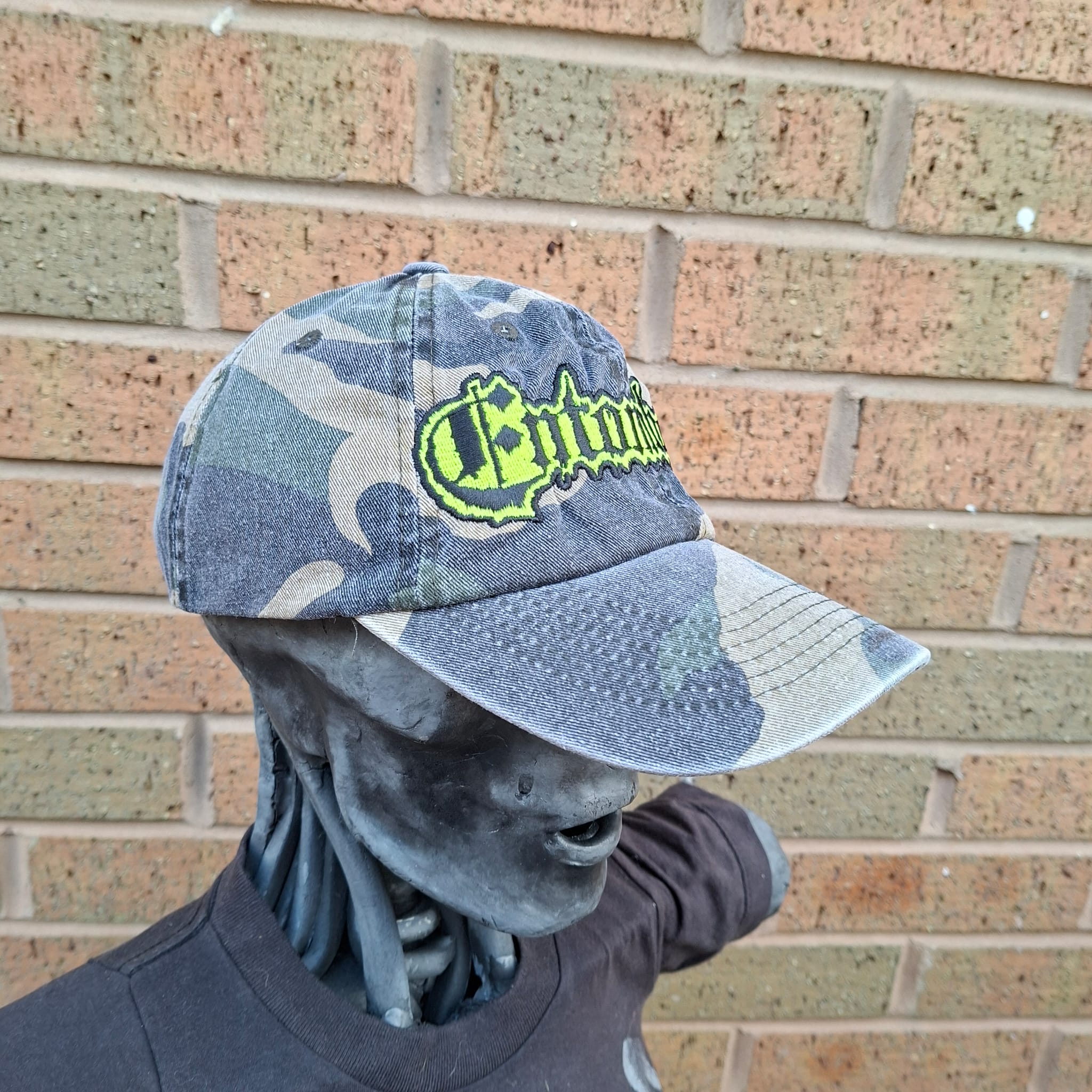entombed-logo-glow-in-the-dark-casquette-camo-vert-dad-cap image 3