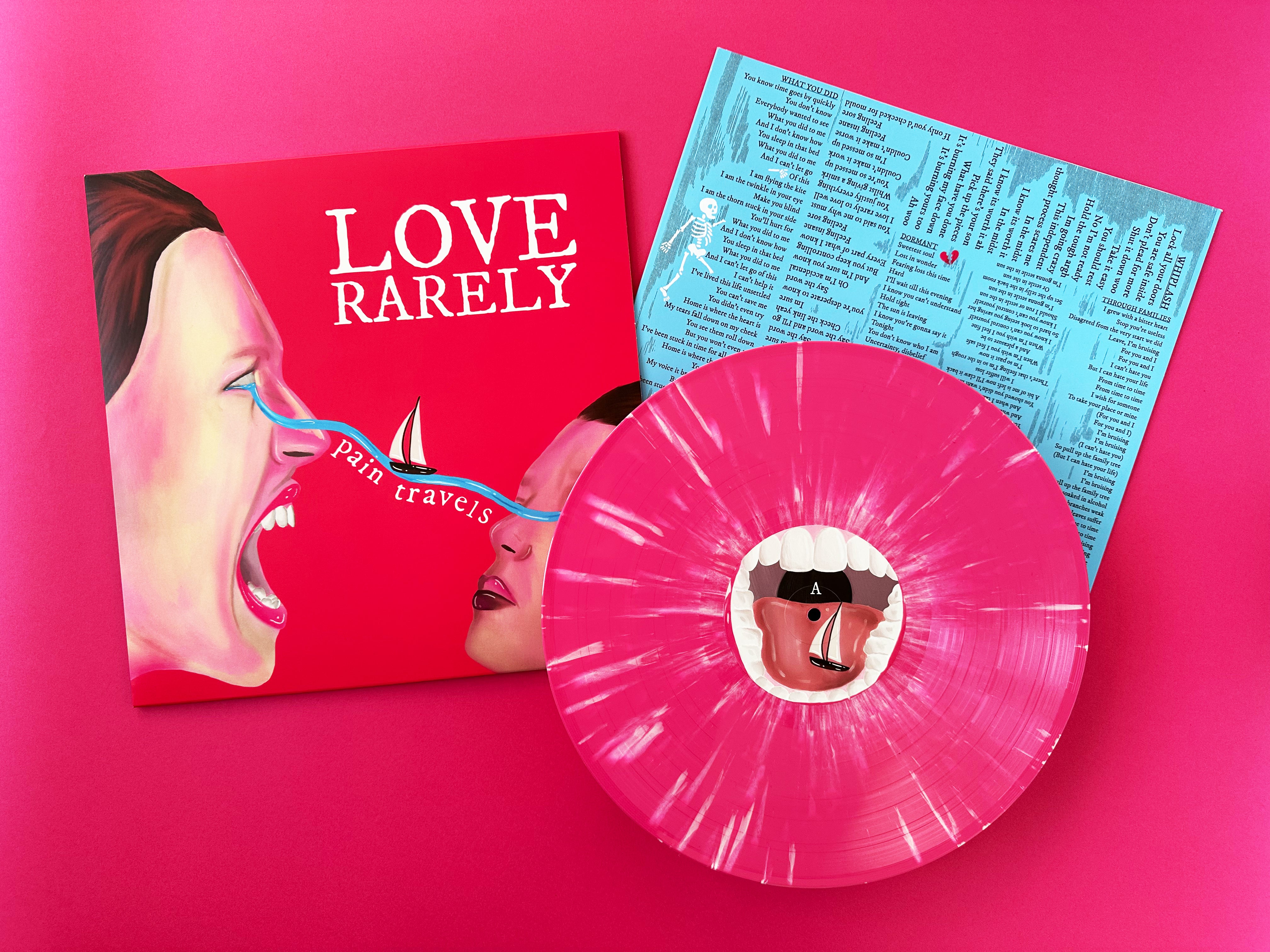 love-rarely-pain-travels-vinyle-blue-marble-lp image 6