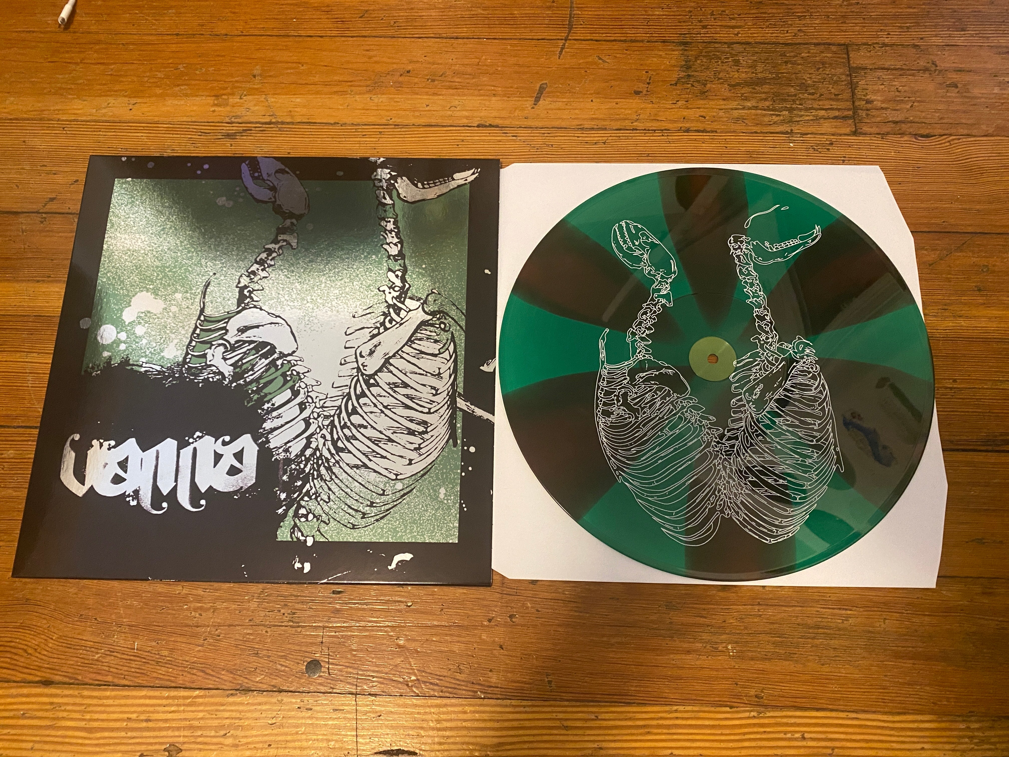 vanna-the-search-party-never-came-vinyle-12-green-black-swirl image 4