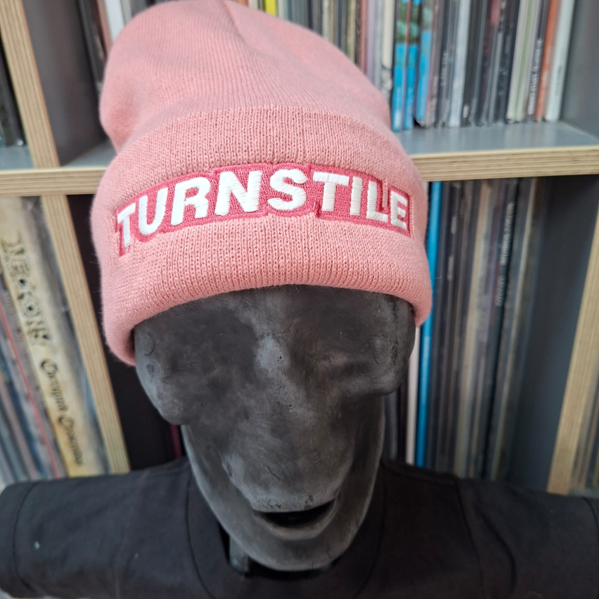 turnstile-logo-bonnet-rose-phosphorescent image 1