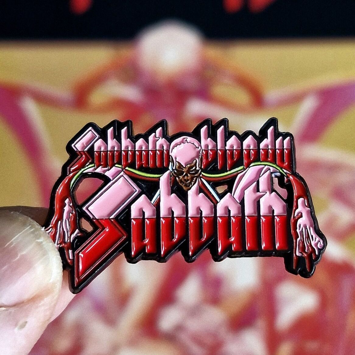 black-sabbath-bloody-sabbath-pin-mail-40-mm image 1