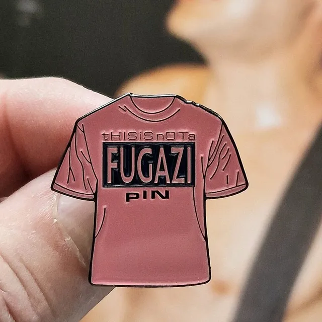 fugazi-pin-s-mail-petit-30mm-hardcore image 1