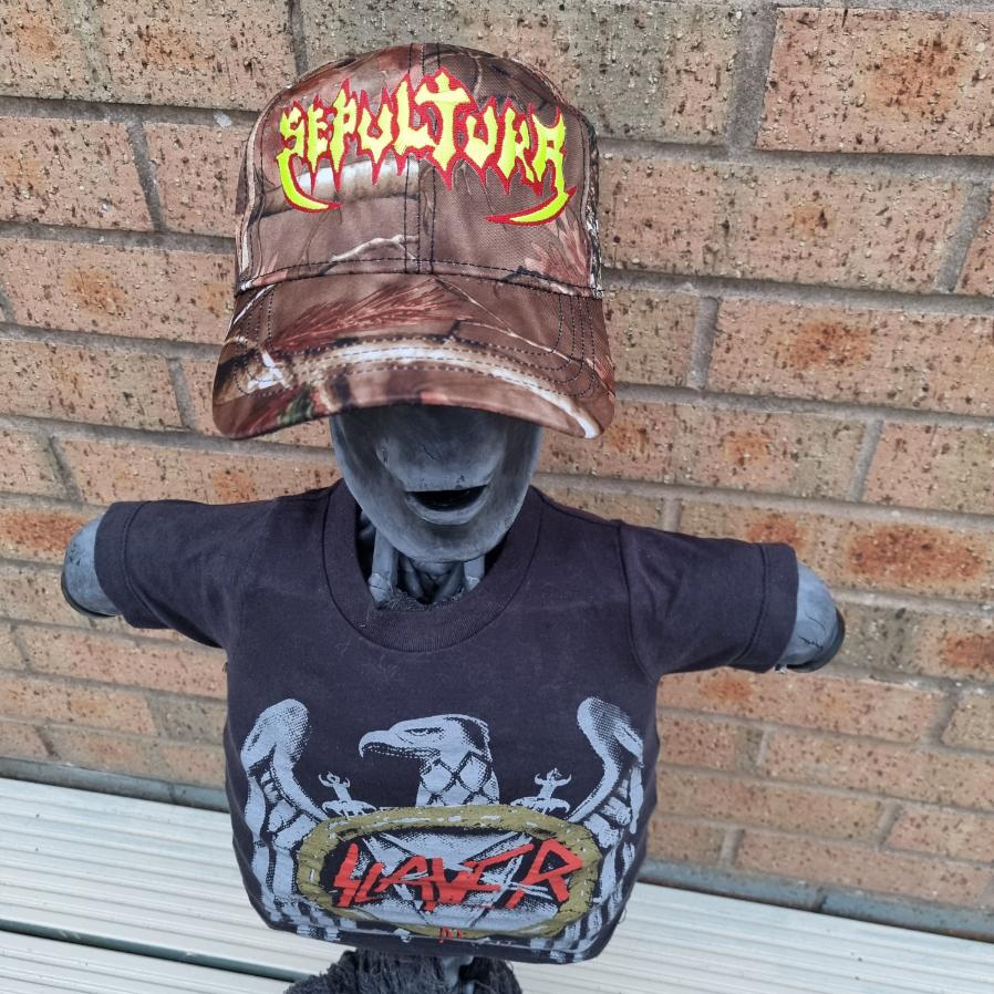 sepultura-old-logo-casquette-baseball-camouflage-phosphorescente image 1
