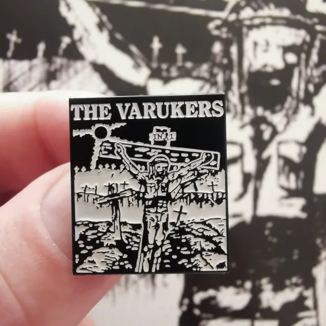 varukers-another-religion-another-war-pin-s-mail-petit image 1