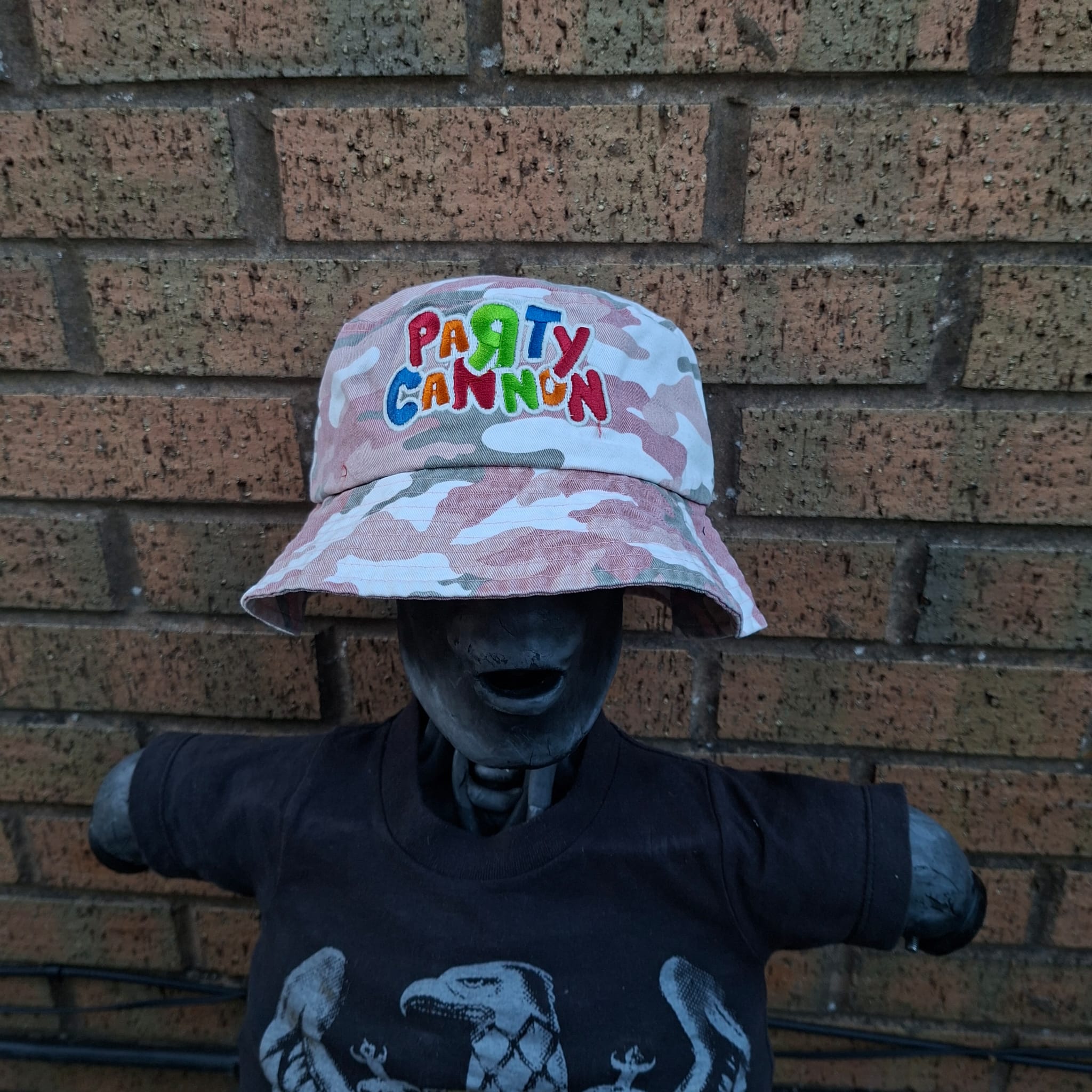 party-cannon-logo-bucket-hat-camo-rose-phosphorescent image 3