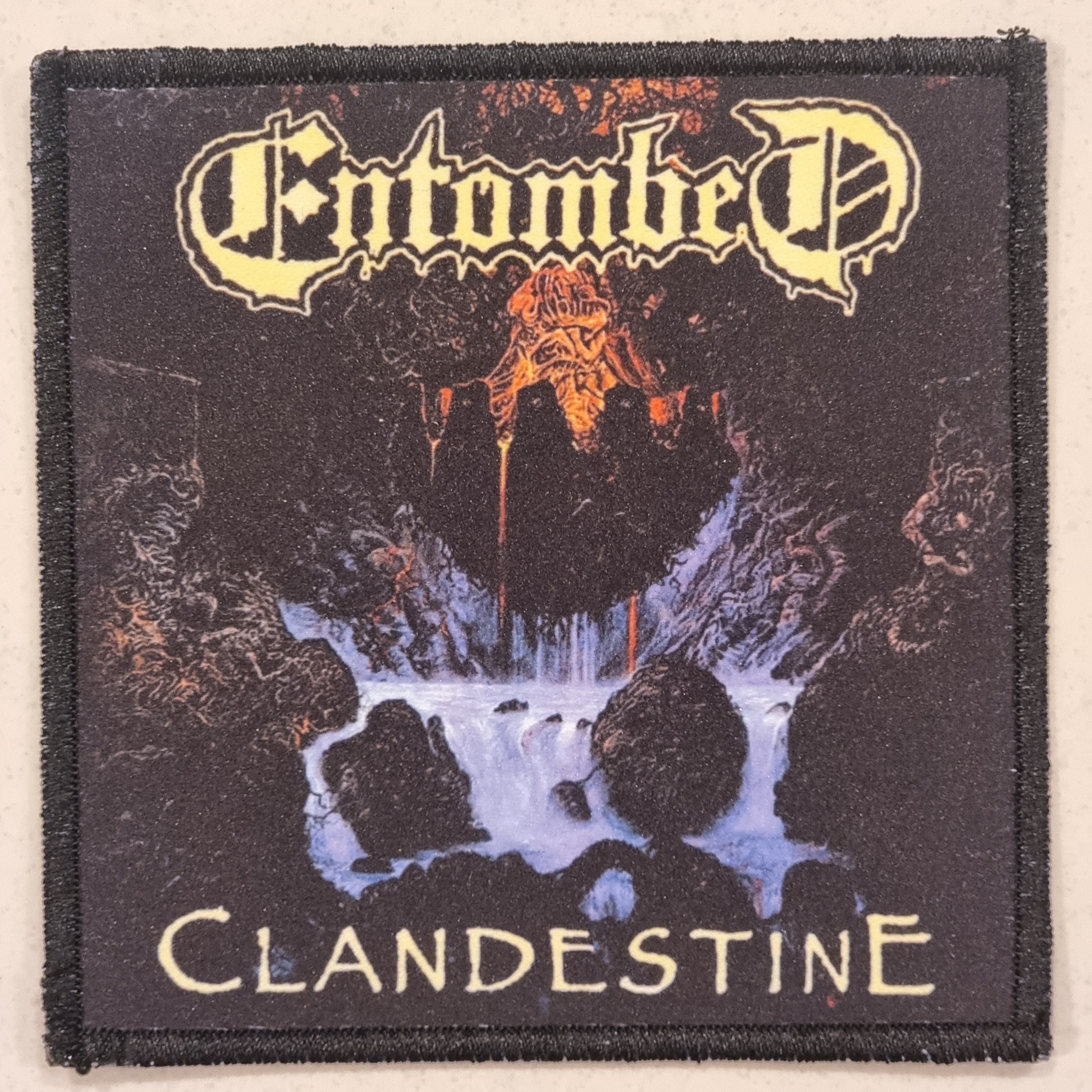 entombed-clandestine-patch-tiss-death-metal-su-dois image 1