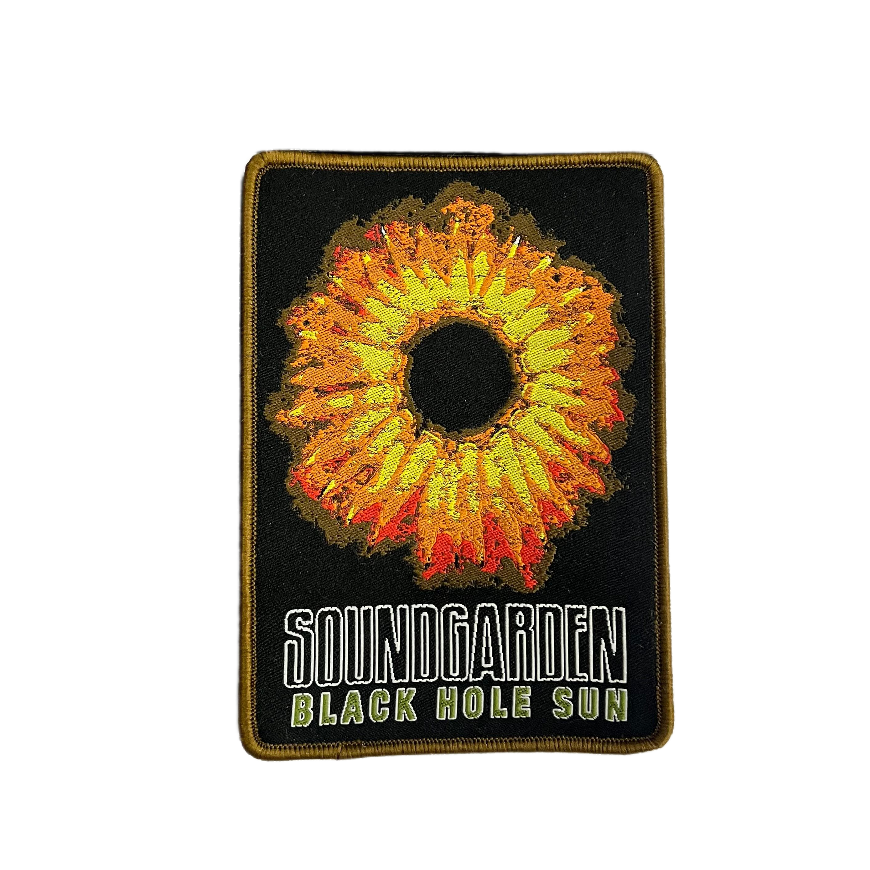 783punx-small-patch-soundgarden-black-hole-sun-cusson-bord-noir image 3