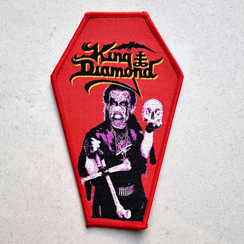 king-diamond-cusson-tiss-cercueil-bordure-rouge image 1