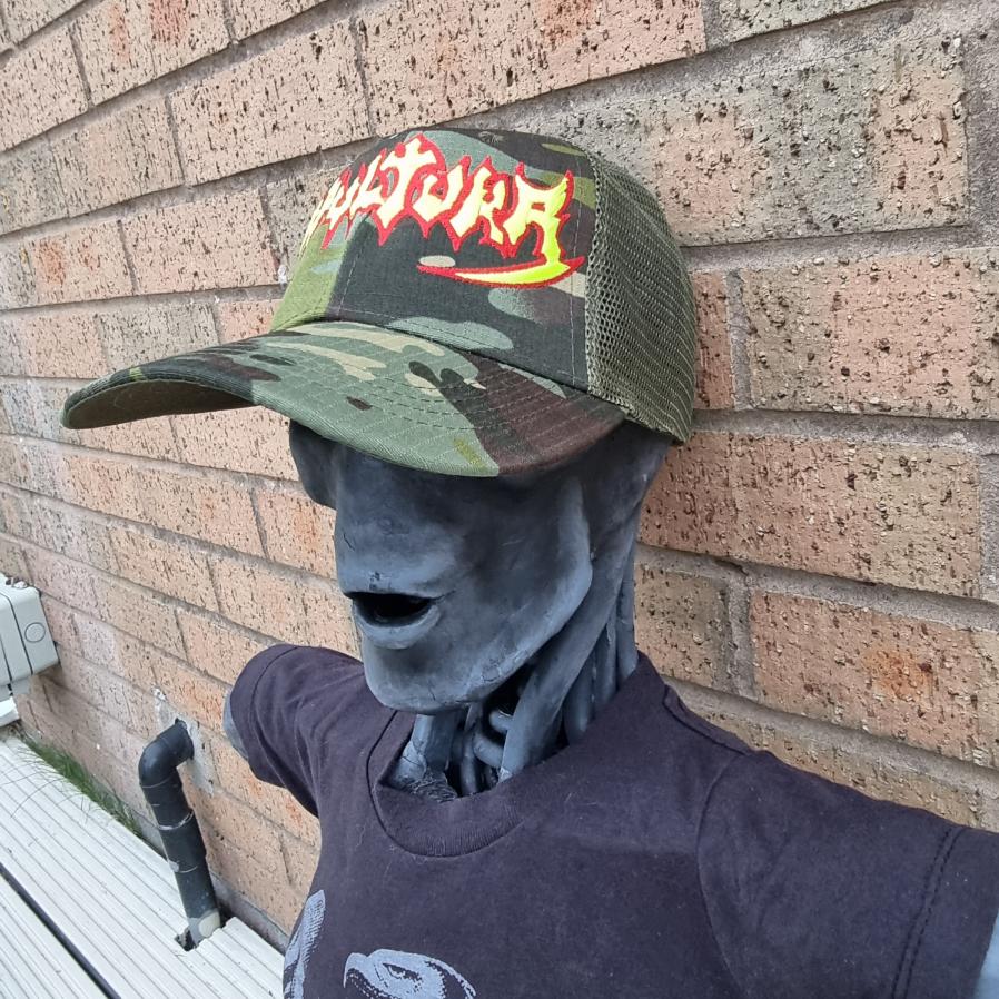 sepultura-old-casquette-trucker-camo-logo-phosphorescent image 3