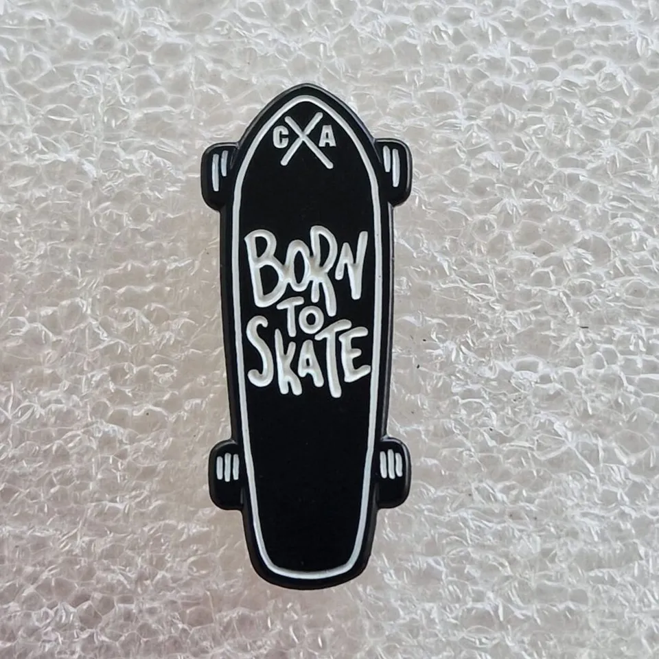 783punx-enamel-pins-born-to-skate-pin-mail-30-mm image 1