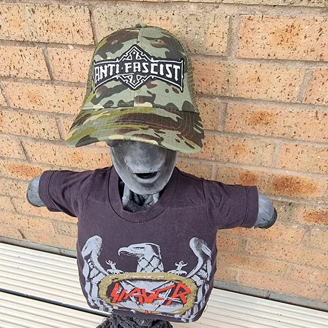 783punx-anti-fascist-bolt-thrower-casquette-trucker-camo image 1