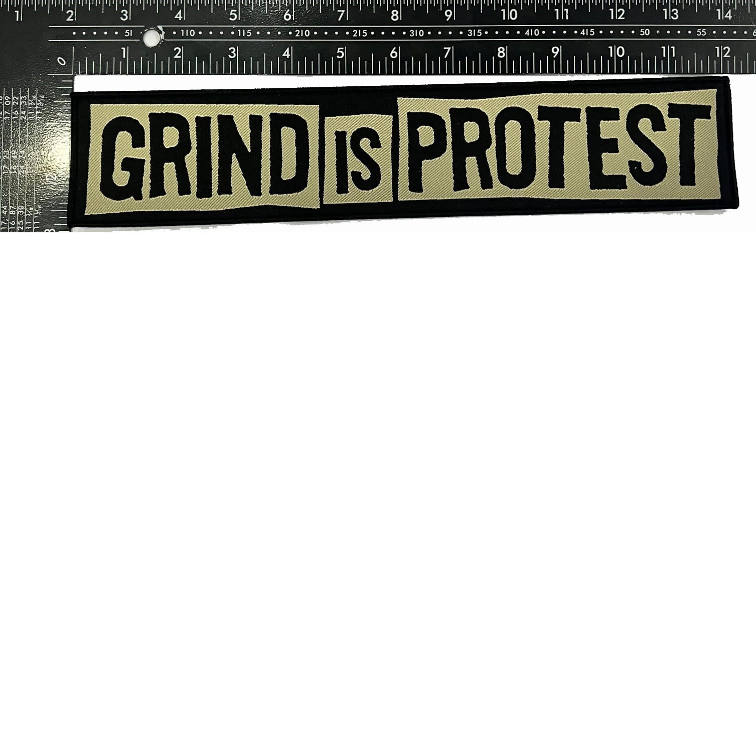 agathocles-grind-is-protest-cusson-tiss-oversize-bordure-olive image 5