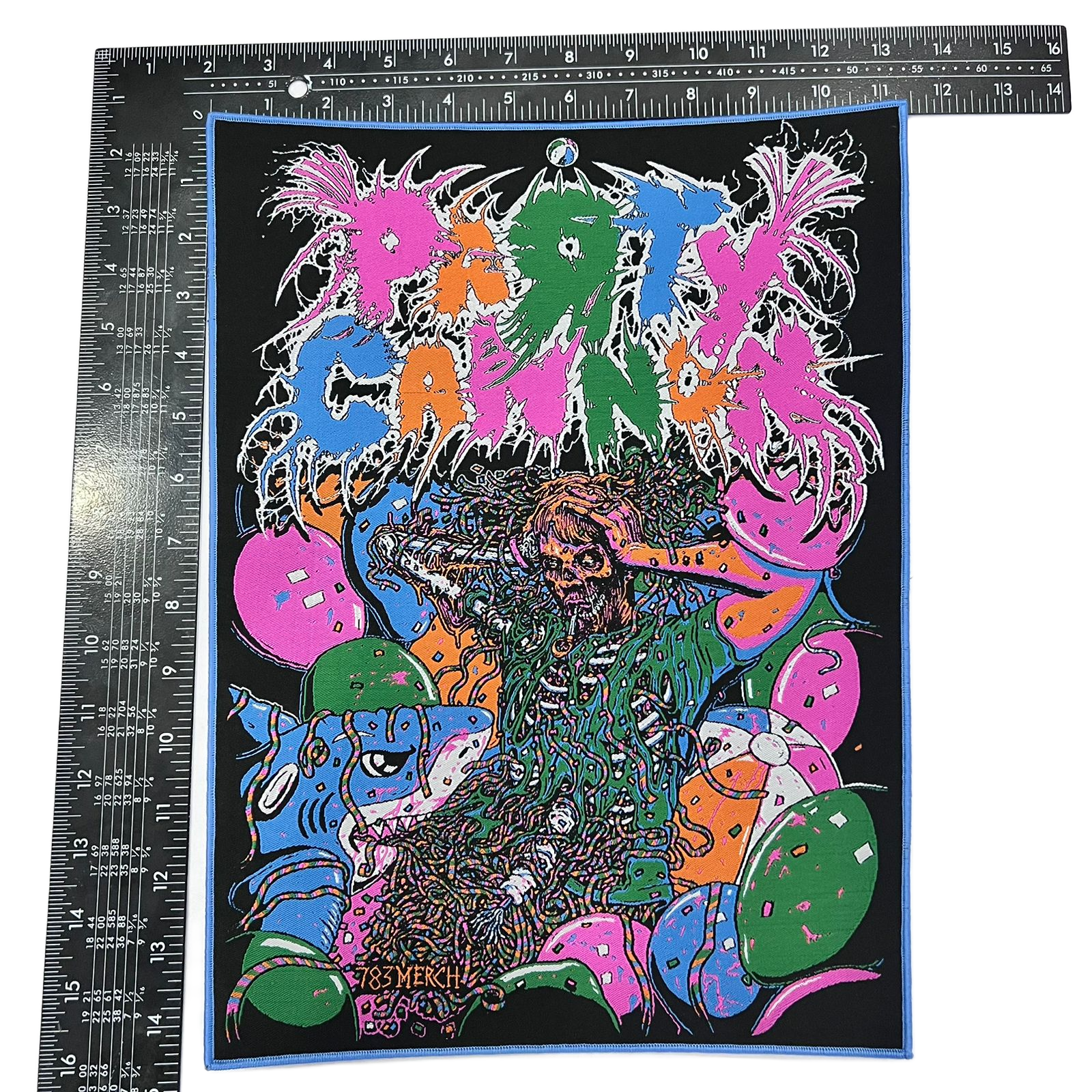 party-cannon-partied-in-half-backpatch-bordure-noire image 8