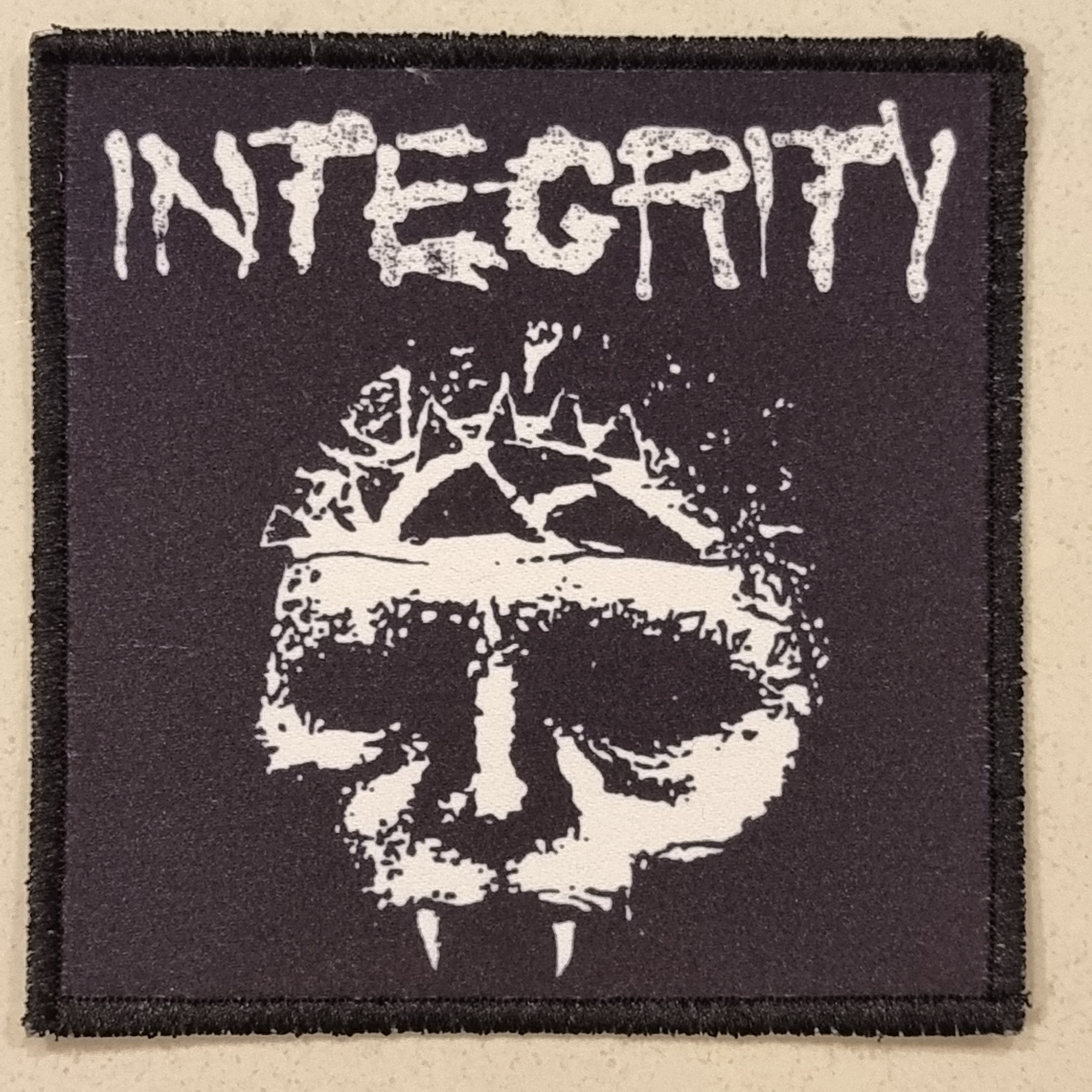 783punx-integrity-skull-petit-patch-cusson-coudre image 1