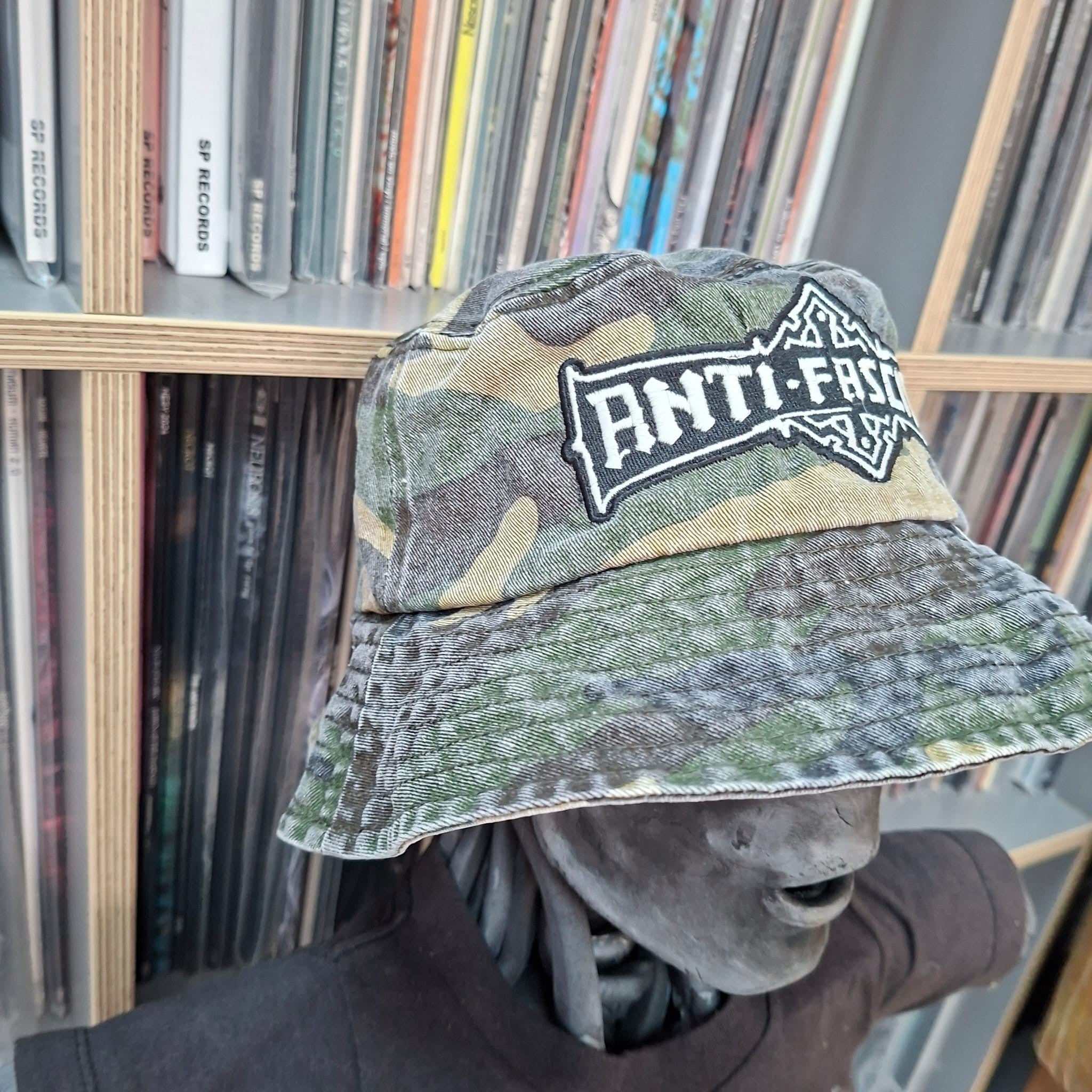 783punx-anti-fascist-bolt-thrower-bob-bucket-hat-camo-vert-phospho image 4