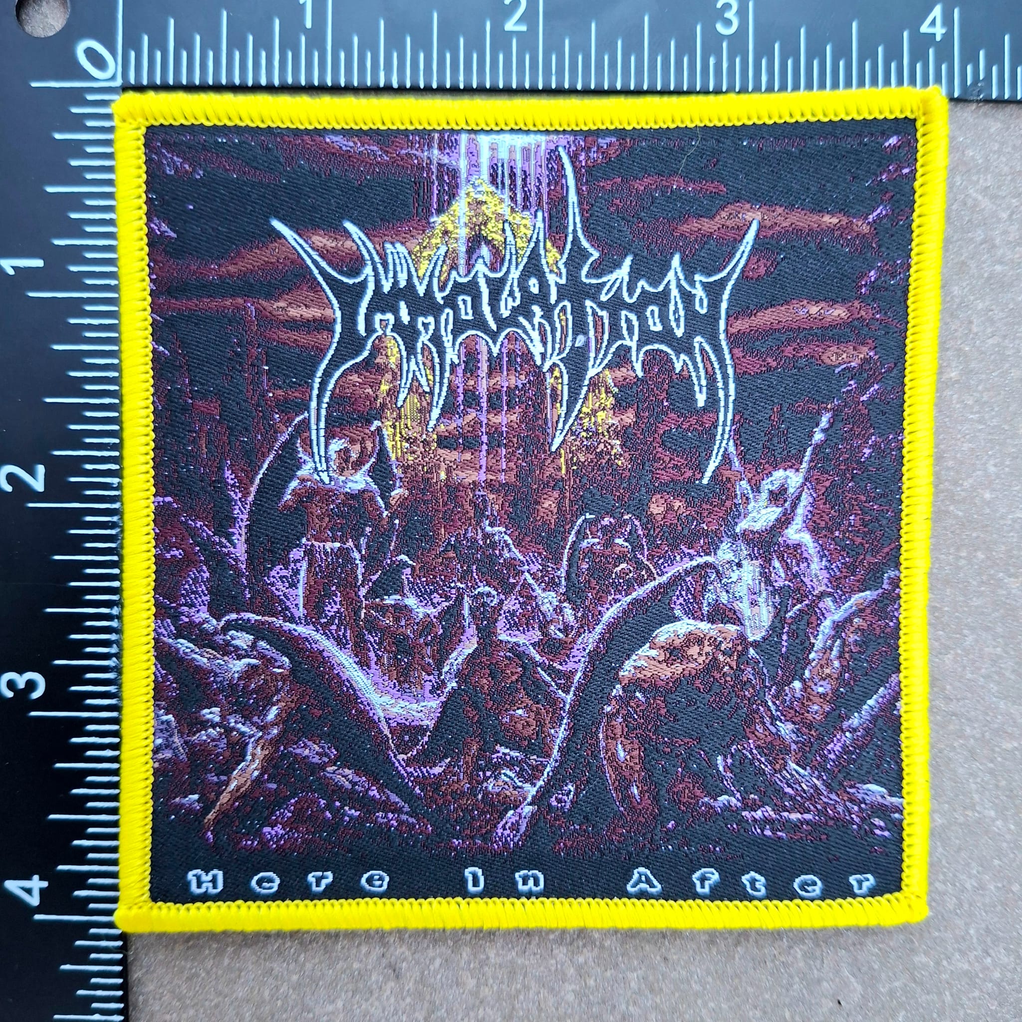 immolation-here-in-after-patch-tiss-bordure-jaune image 3