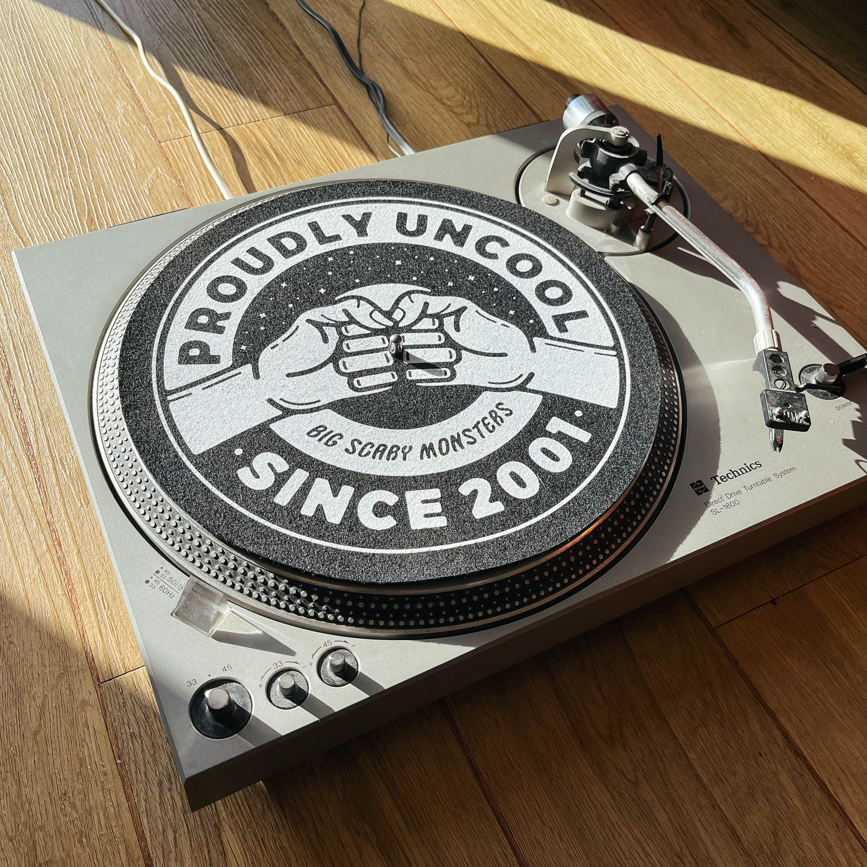 proudly-uncool-slipmat-feutrine-vinyle image 2