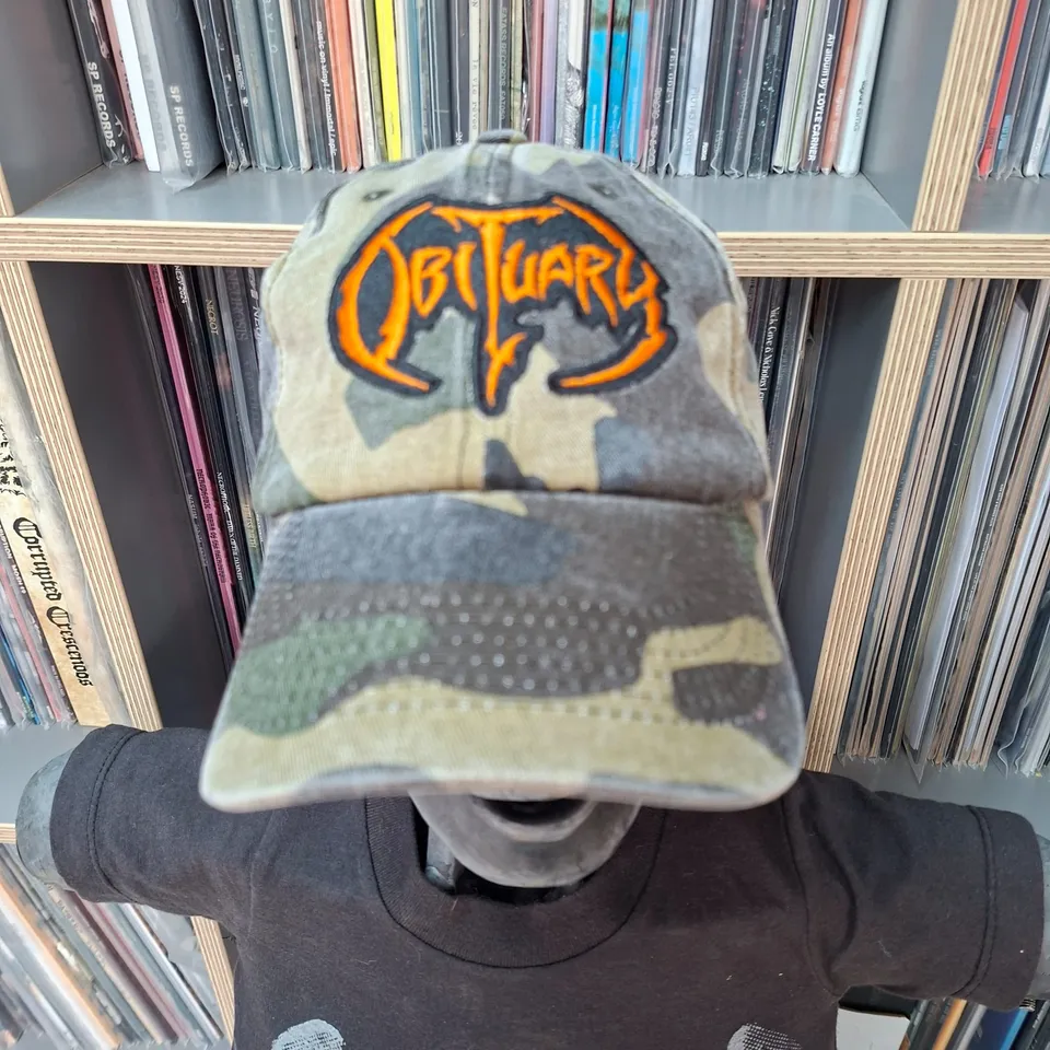 obituary-logo-casquette-dad-cap-camo-vert-logo-orange image 1
