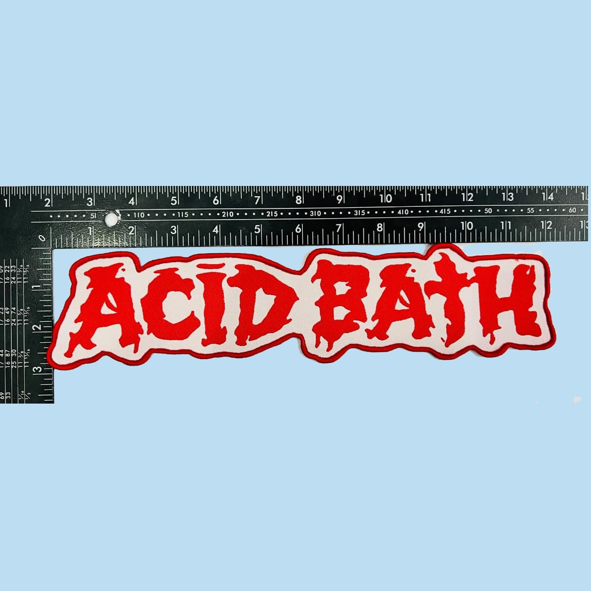 acid-bath-logo-cusson-tiss-surdimensionn-blanc image 4
