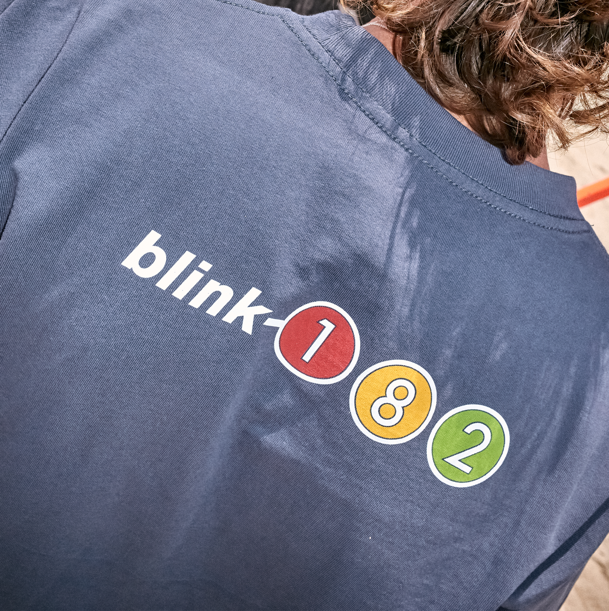 blink-182-pleasures-bunny-peek-t-shirt-bleu-marine image 3