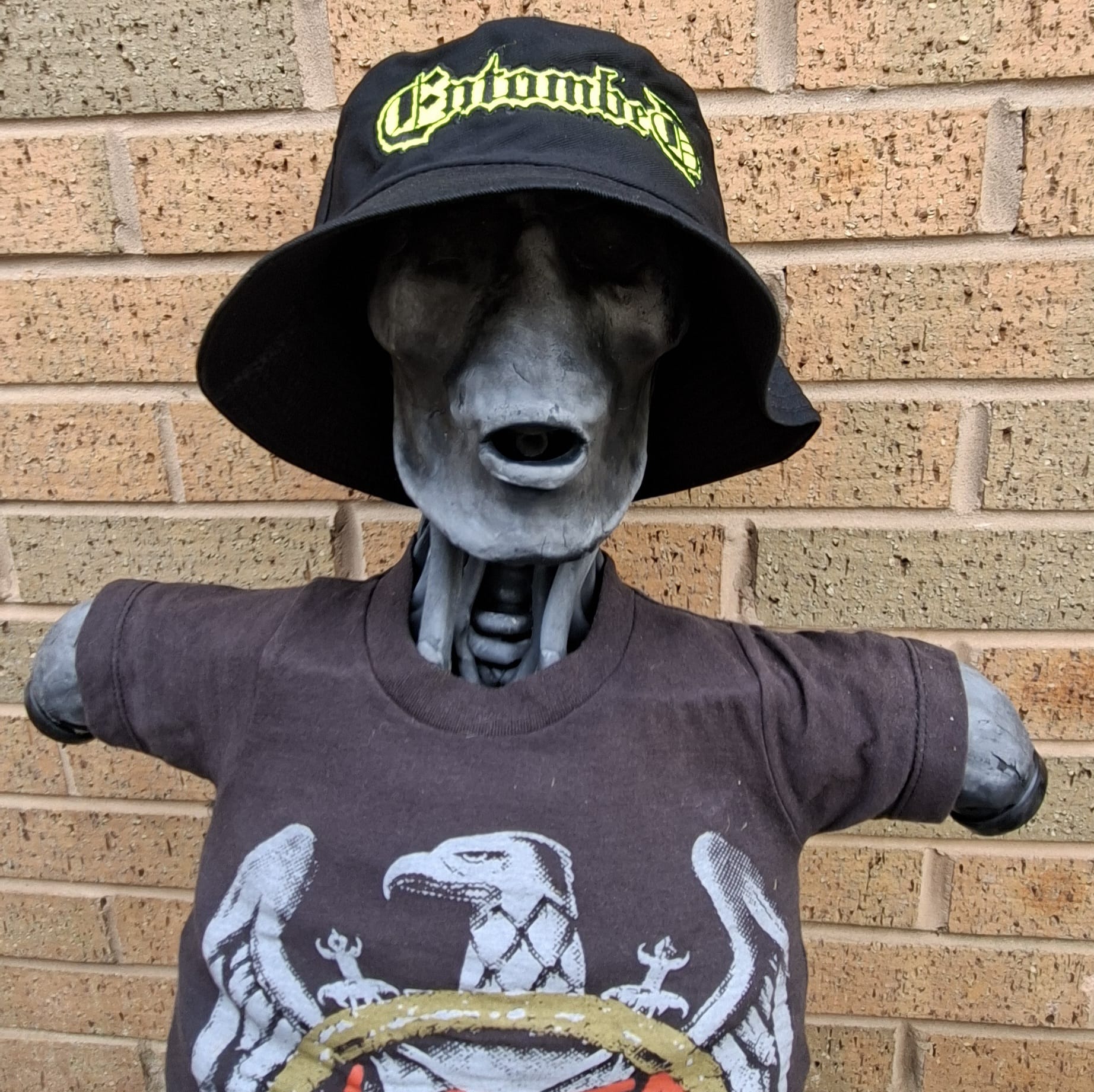 entombed-logo-bob-phosphorescent-jaune-taille-unique image 4
