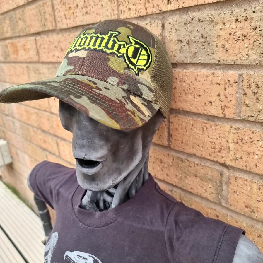 783punx-entombed-logo-casquette-trucker-camo-phospho image 4