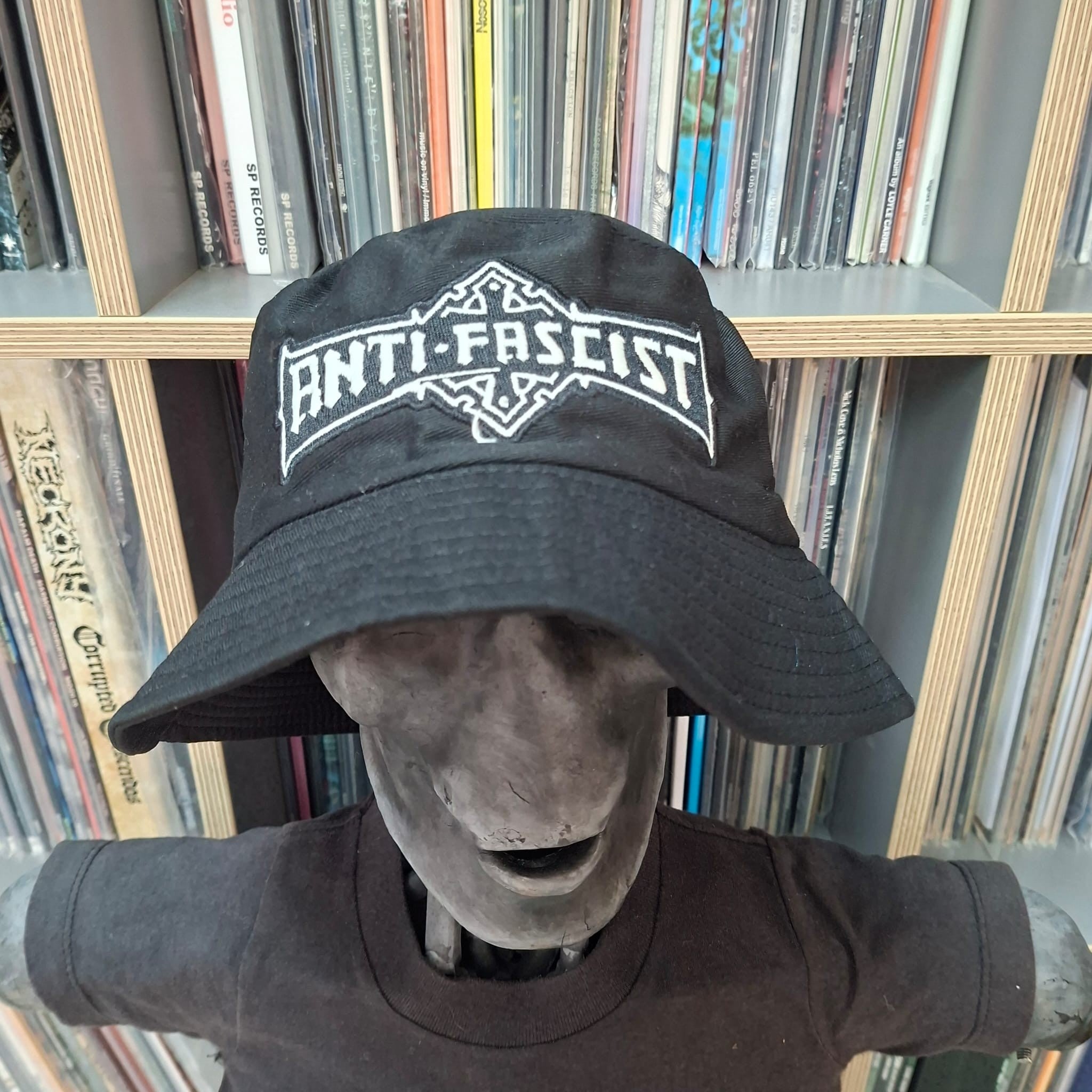 783punx-anti-fascist-bolt-thrower-bob-bucket-hat-noir-phosphorescent image 1