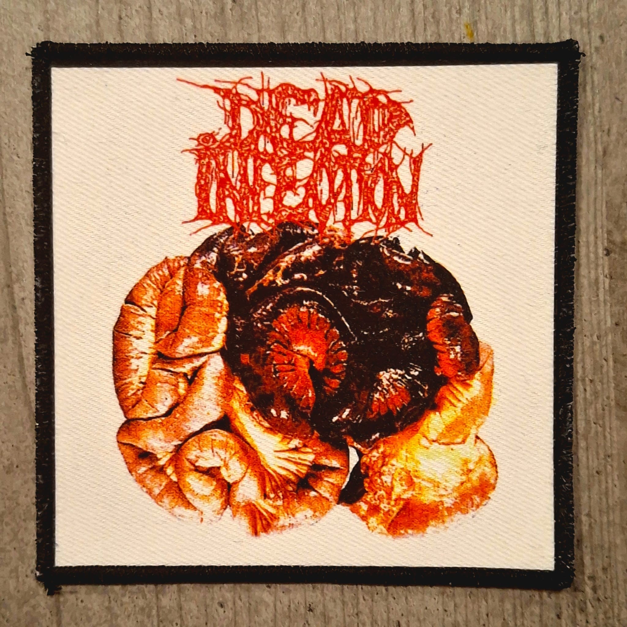 dead-infection-surgical-disembowelment-patch-cusson-blanc image 1