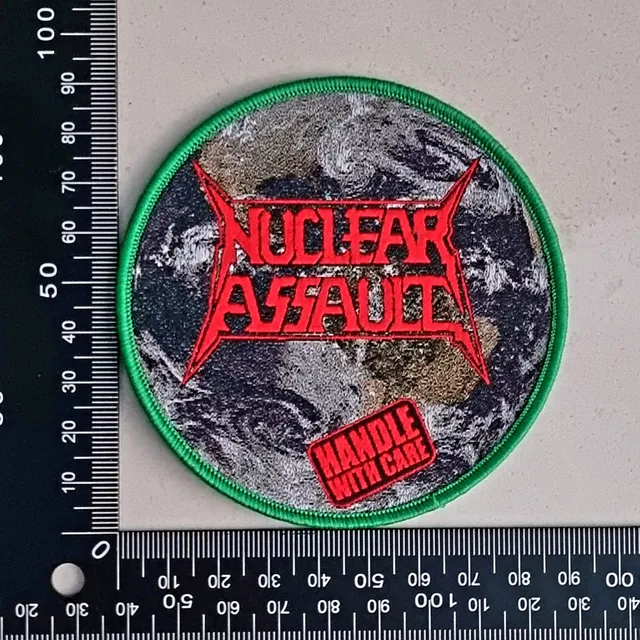 783punx-nuclear-assault-patch-tiss-bordure-verte image 1