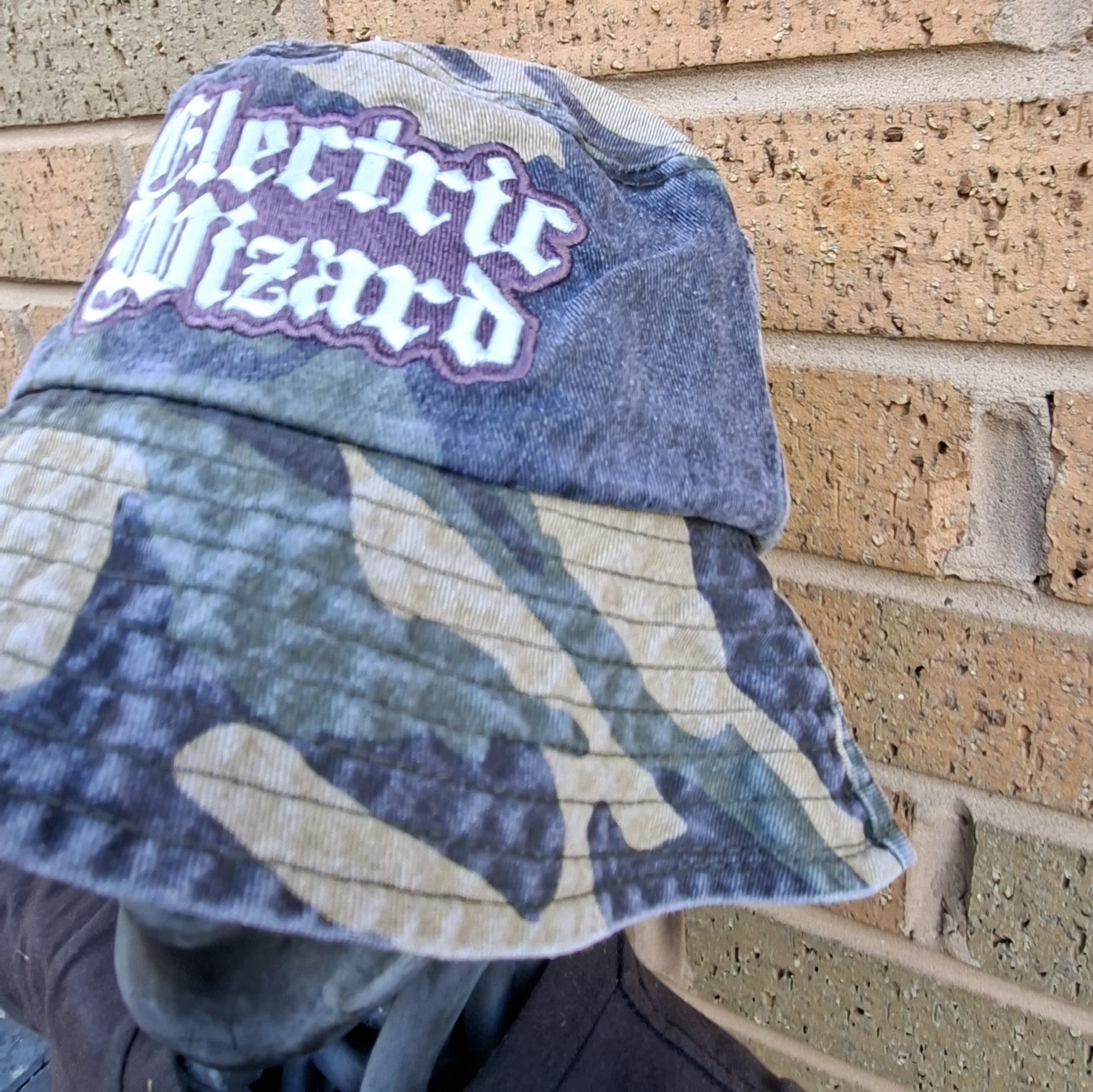 electric-wizard-logo-bob-camo-vert-phosphorescent image 3
