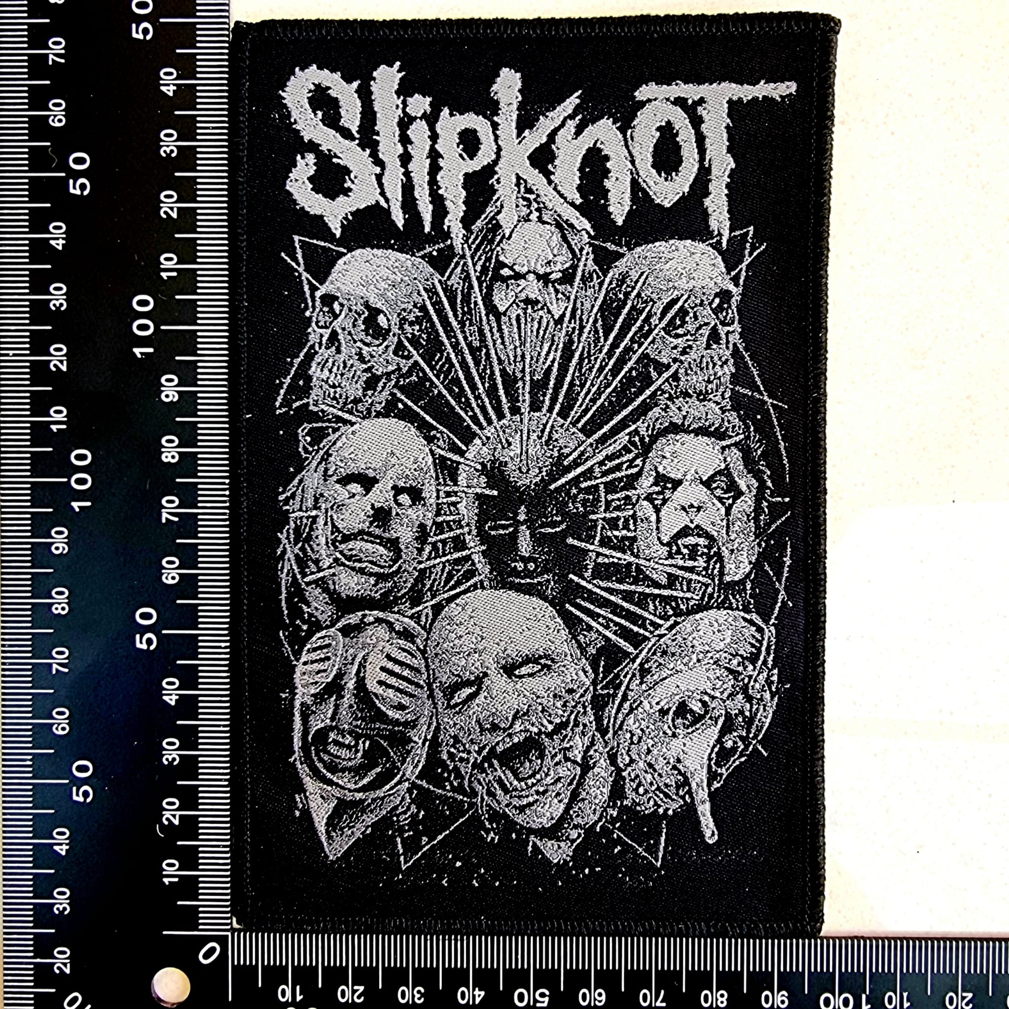 slipknot-masked-slipknot-cusson-tiss-noir-coudre image 1