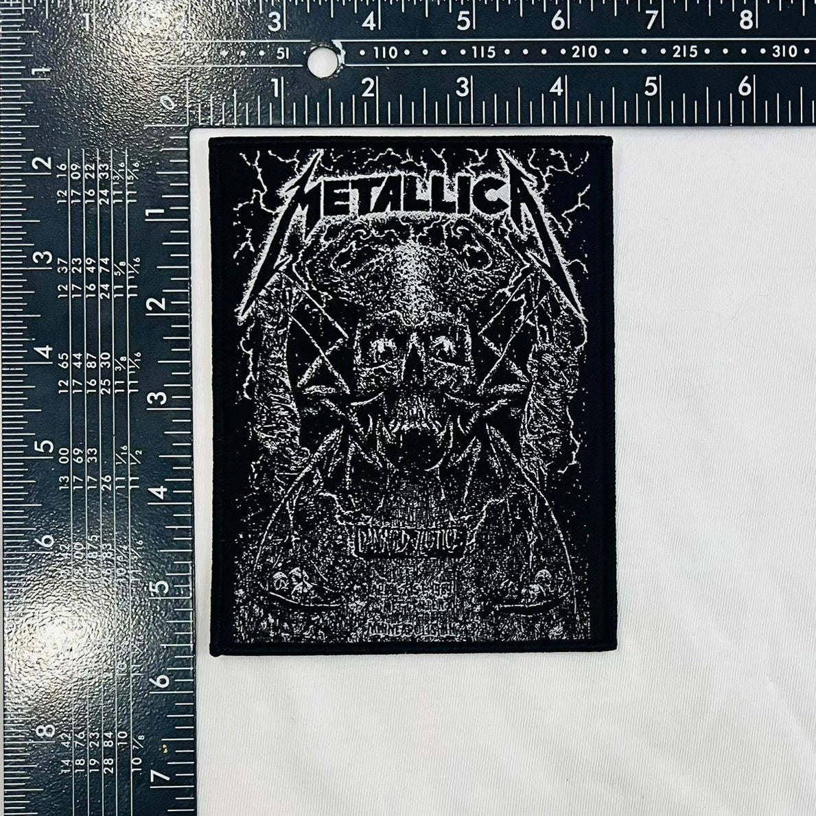 metallica-damaged-justice-tour-89-patch-tiss-bordure-noire image 3