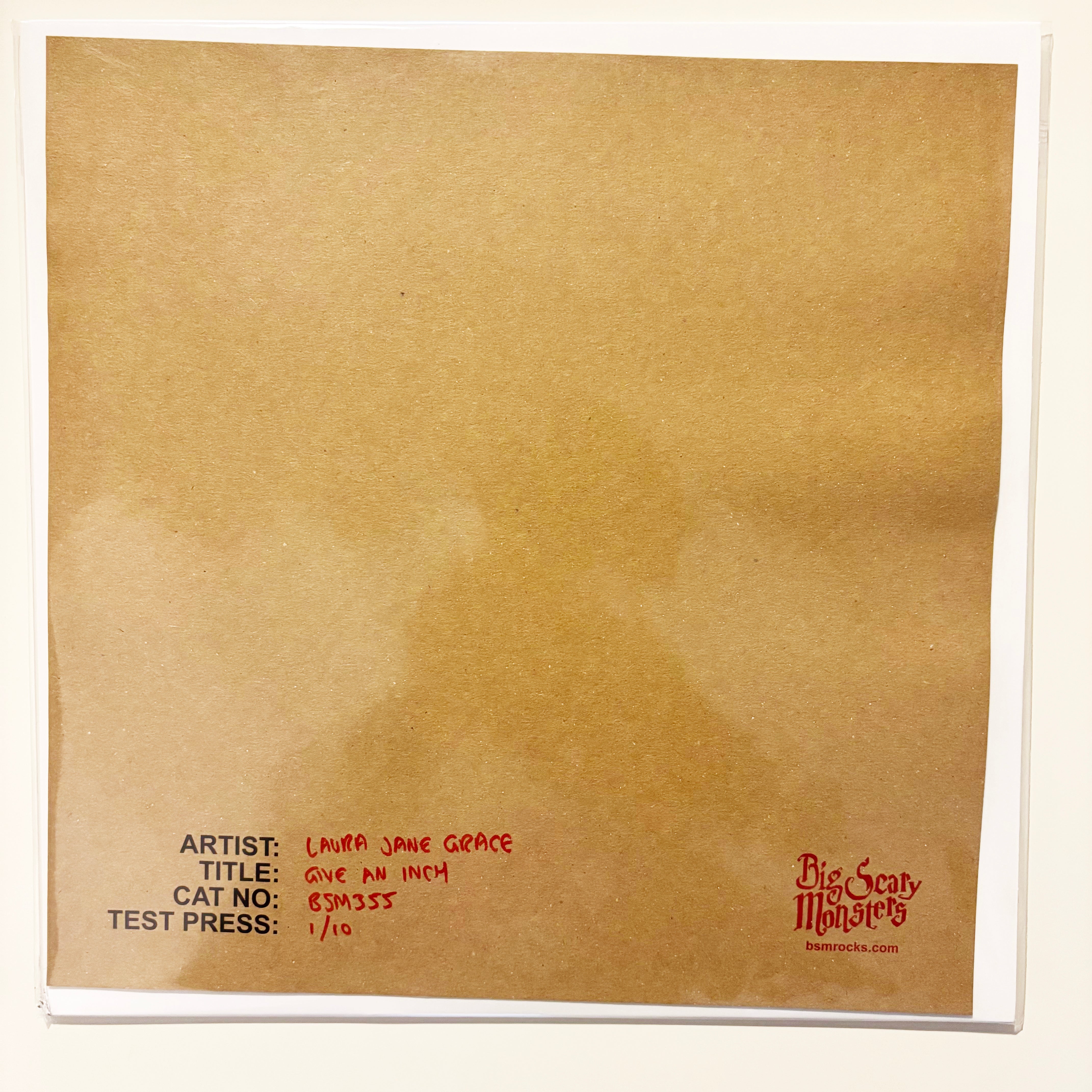 big-scary-monsters-laura-jane-grace-give-an-inch-vinyle-lp-rouge image 4