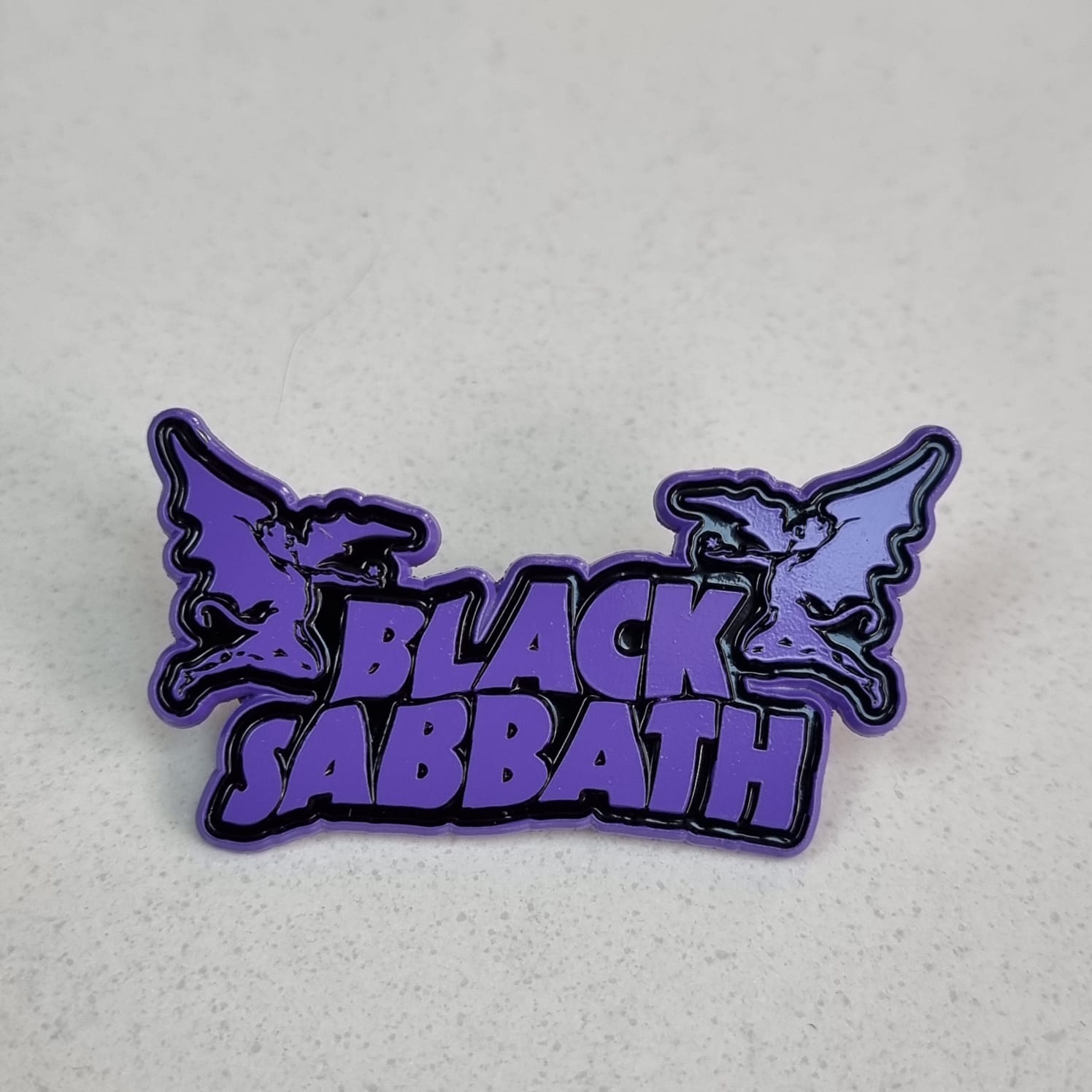 black-sabbath-logo-pin-s-mail-violet-58-mm image 4