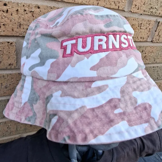 turnstile-logo-bob-bucket-hat-camo-rose-phosphorescent image 1