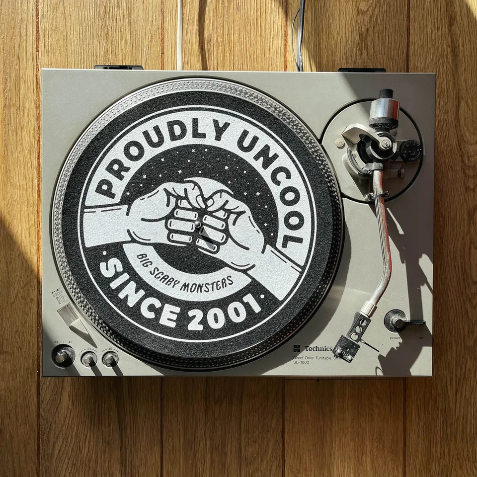 proudly-uncool-slipmat-feutrine-vinyle image 1