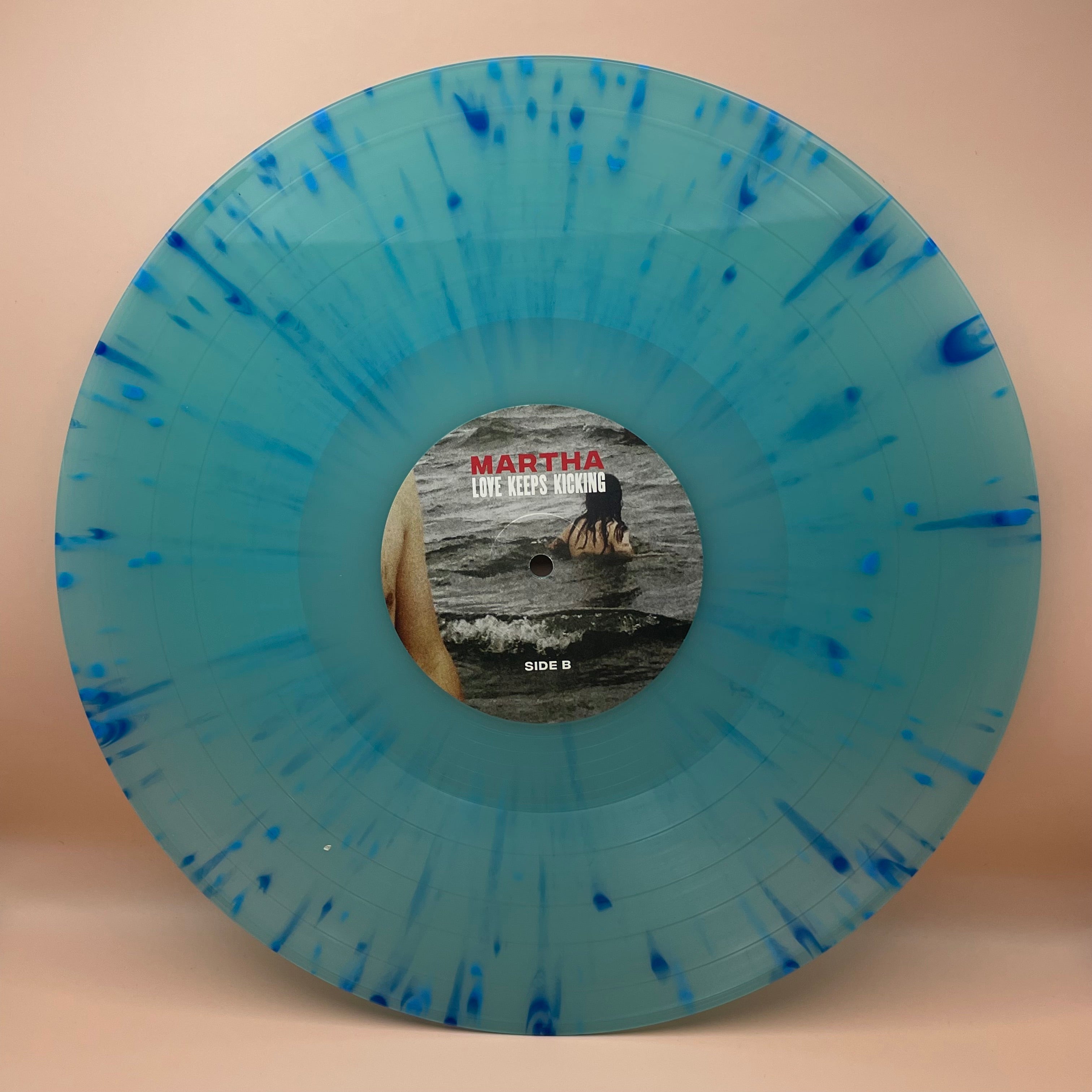 big-scary-monsters-martha-love-keeps-kicking-vinyle-lp-rouge image 2