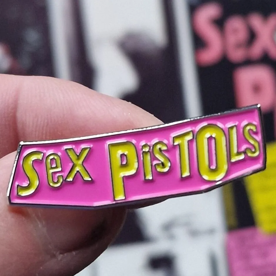 sex-pistols-pin-s-mail-small-logo-punk image 1