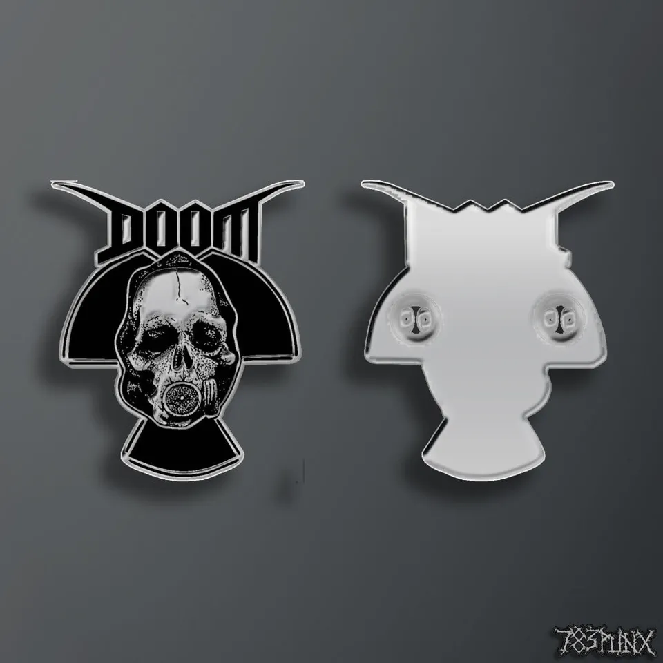 783punx-doom-gasmask-pin-s-mail-55x65-mm image 1