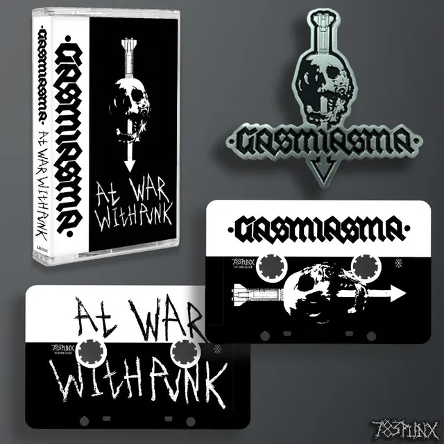gasmiasma-at-war-with-punk-cassette-k7-pin-hardcore-punk image 1
