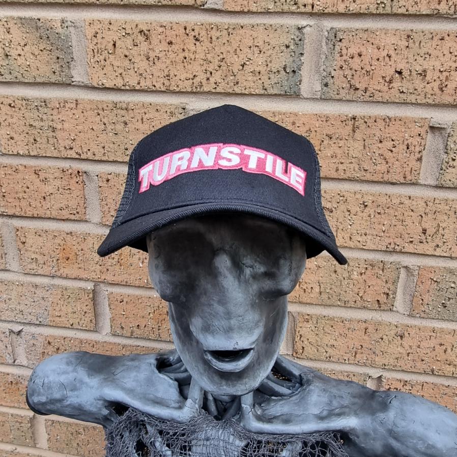 turnstile-logo-casquette-trucker-blanche-phosphorescente image 2