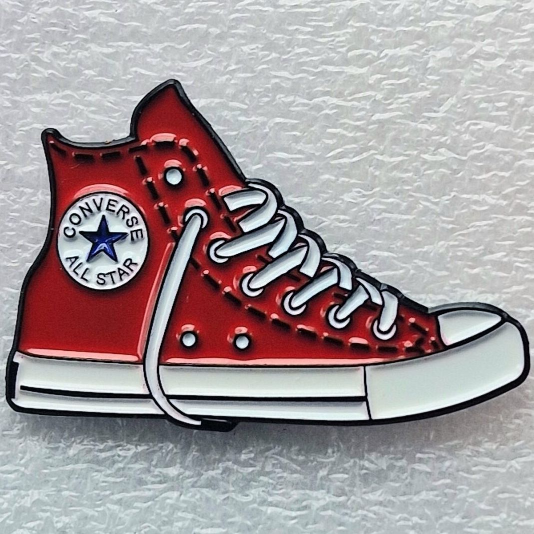 converse-pin-s-mail-small-rouge-logo image 1