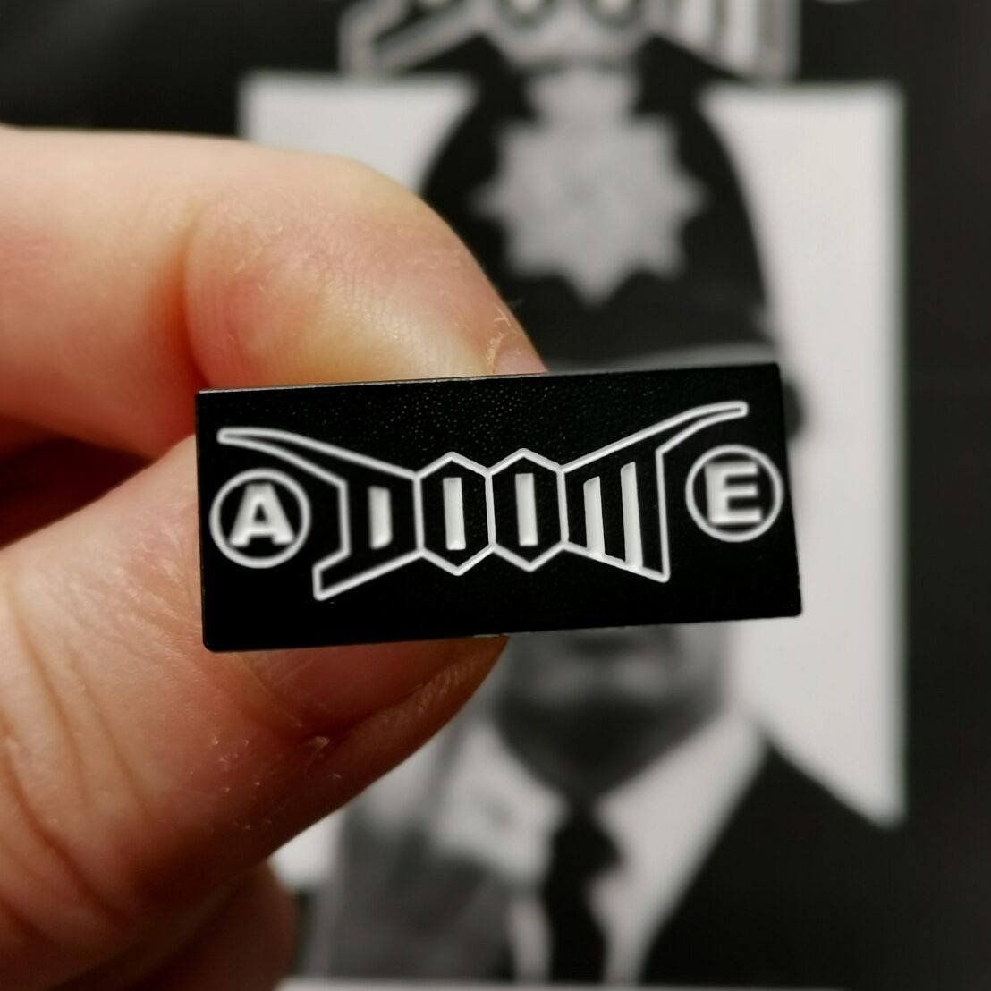 doom-a-e-pin-mail-petit-30mm-papillon image 1